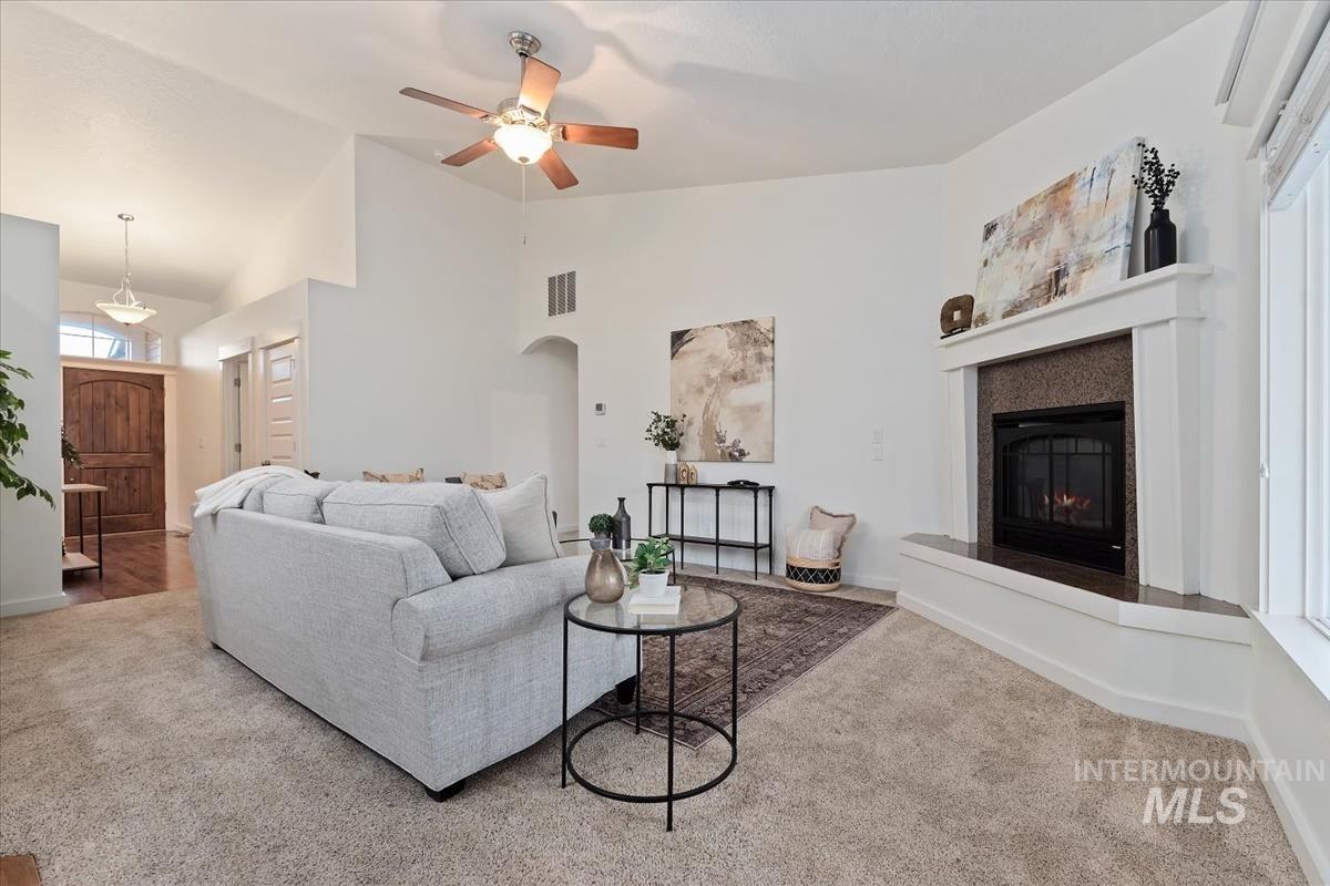 2981 E Deerhill Dr, Meridian, Idaho 83642, 3 Bedrooms, 2 Bathrooms, Residential For Sale, Price $475,000,MLS 98978414