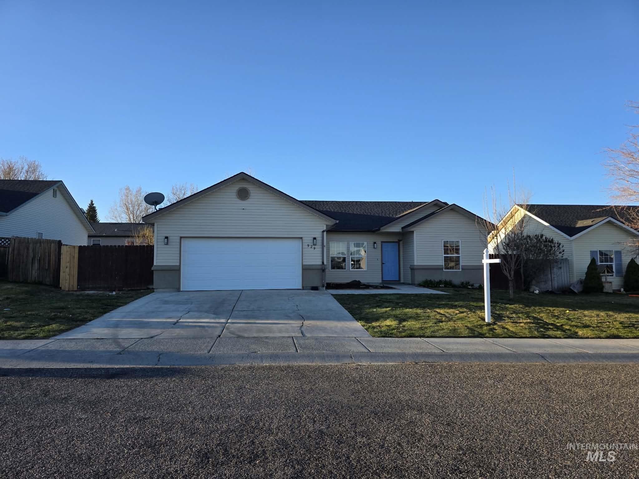 929 22ND AVE E, Jerome, Idaho 83338, 3 Bedrooms, 2 Bathrooms, Residential For Sale, Price $339,900,MLS 98978415