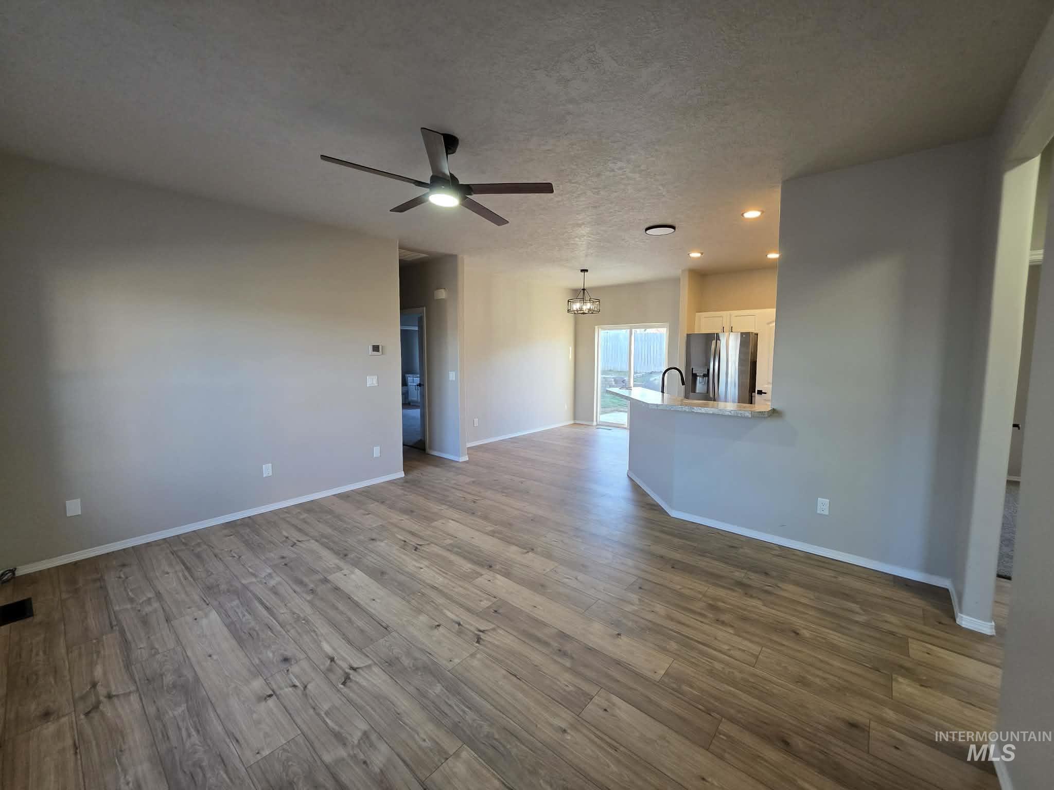 929 22ND AVE E, Jerome, Idaho 83338, 3 Bedrooms, 2 Bathrooms, Residential For Sale, Price $339,900,MLS 98978415