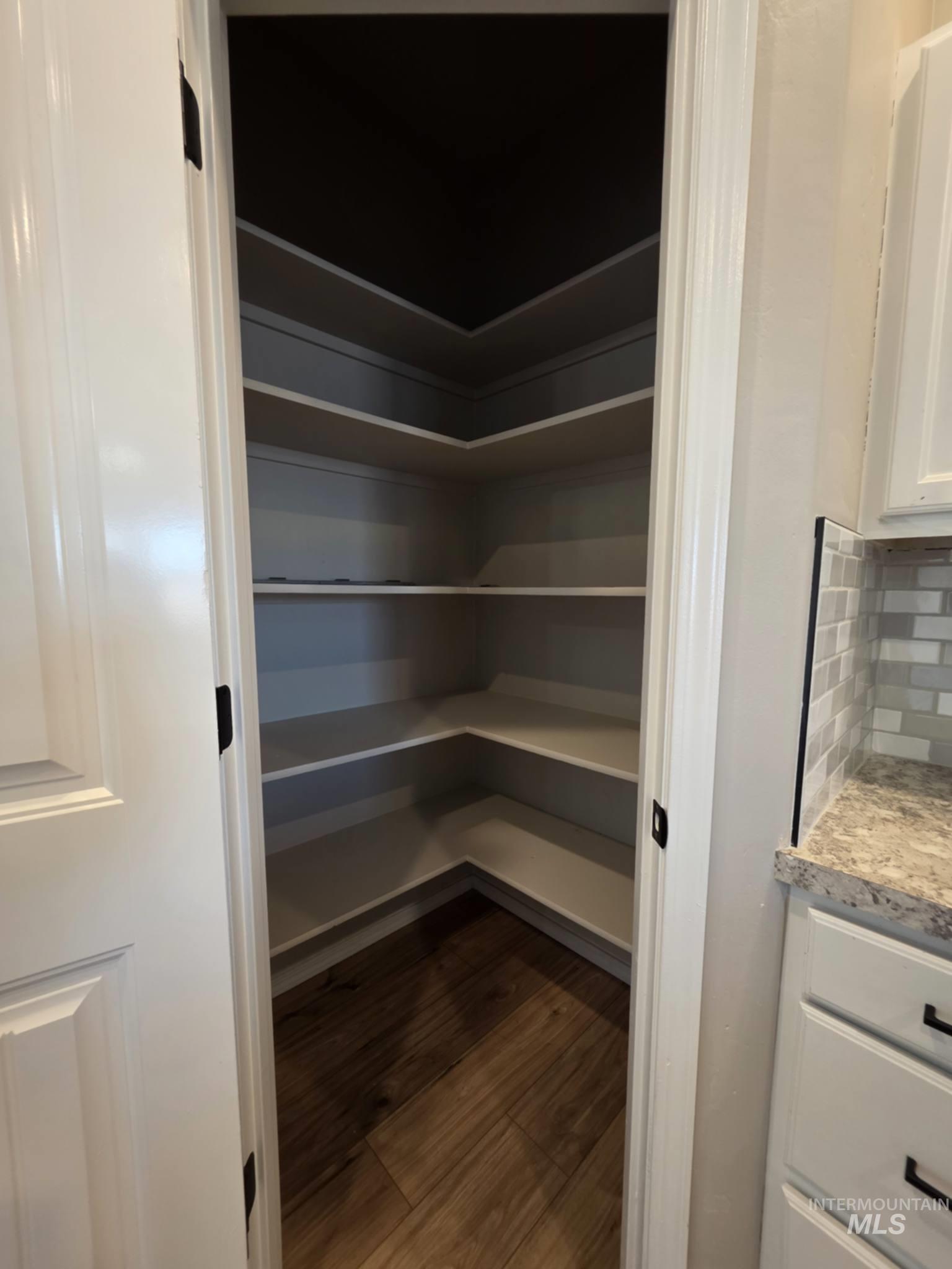 929 22ND AVE E, Jerome, Idaho 83338, 3 Bedrooms, 2 Bathrooms, Residential For Sale, Price $339,900,MLS 98978415