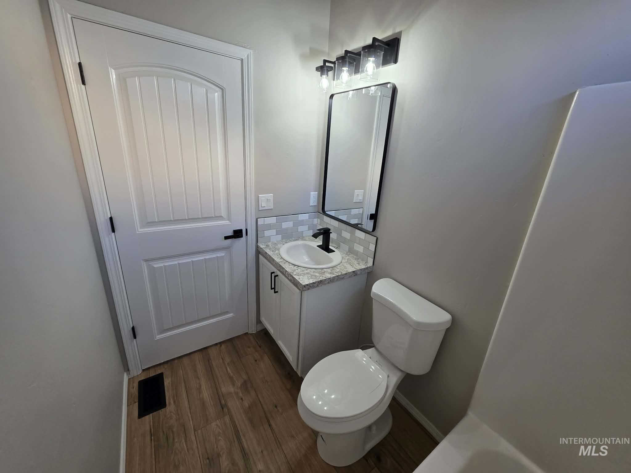 929 22ND AVE E, Jerome, Idaho 83338, 3 Bedrooms, 2 Bathrooms, Residential For Sale, Price $339,900,MLS 98978415