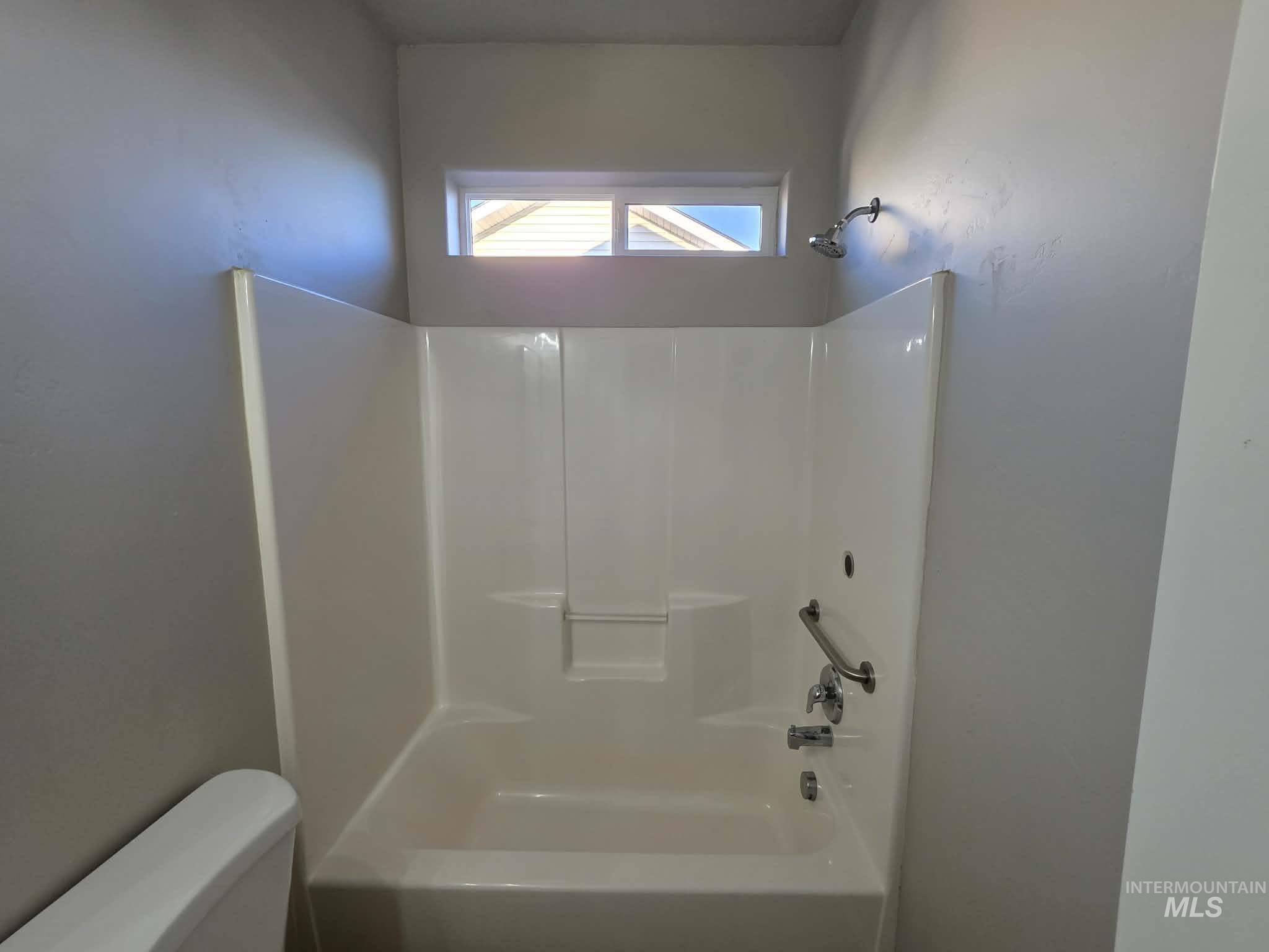 929 22ND AVE E, Jerome, Idaho 83338, 3 Bedrooms, 2 Bathrooms, Residential For Sale, Price $339,900,MLS 98978415