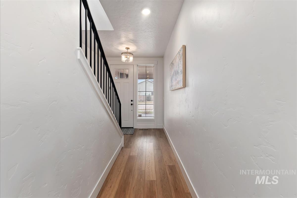 6733 W Mattawa Dr, Meridian, Idaho 83646, 3 Bedrooms, 2.5 Bathrooms, Residential For Sale, Price $649,900,MLS 98978416