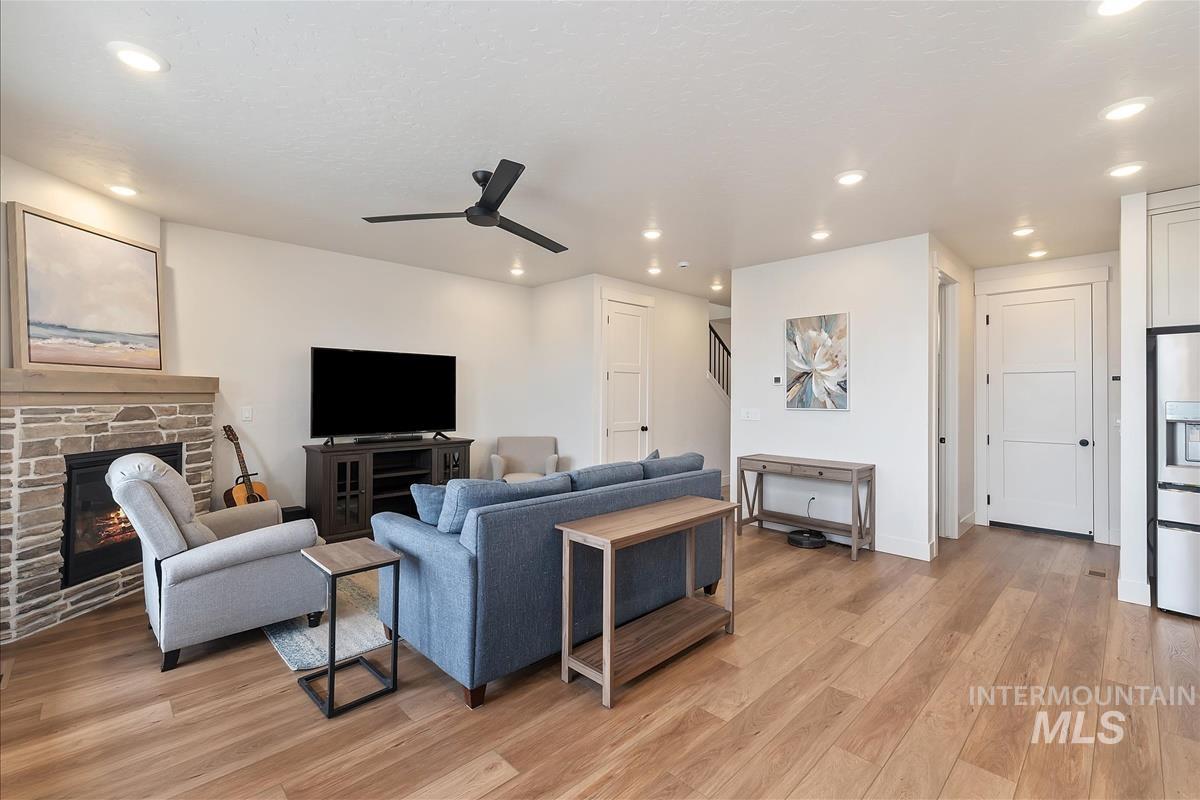 6733 W Mattawa Dr, Meridian, Idaho 83646, 3 Bedrooms, 2.5 Bathrooms, Residential For Sale, Price $629,900, 98978416