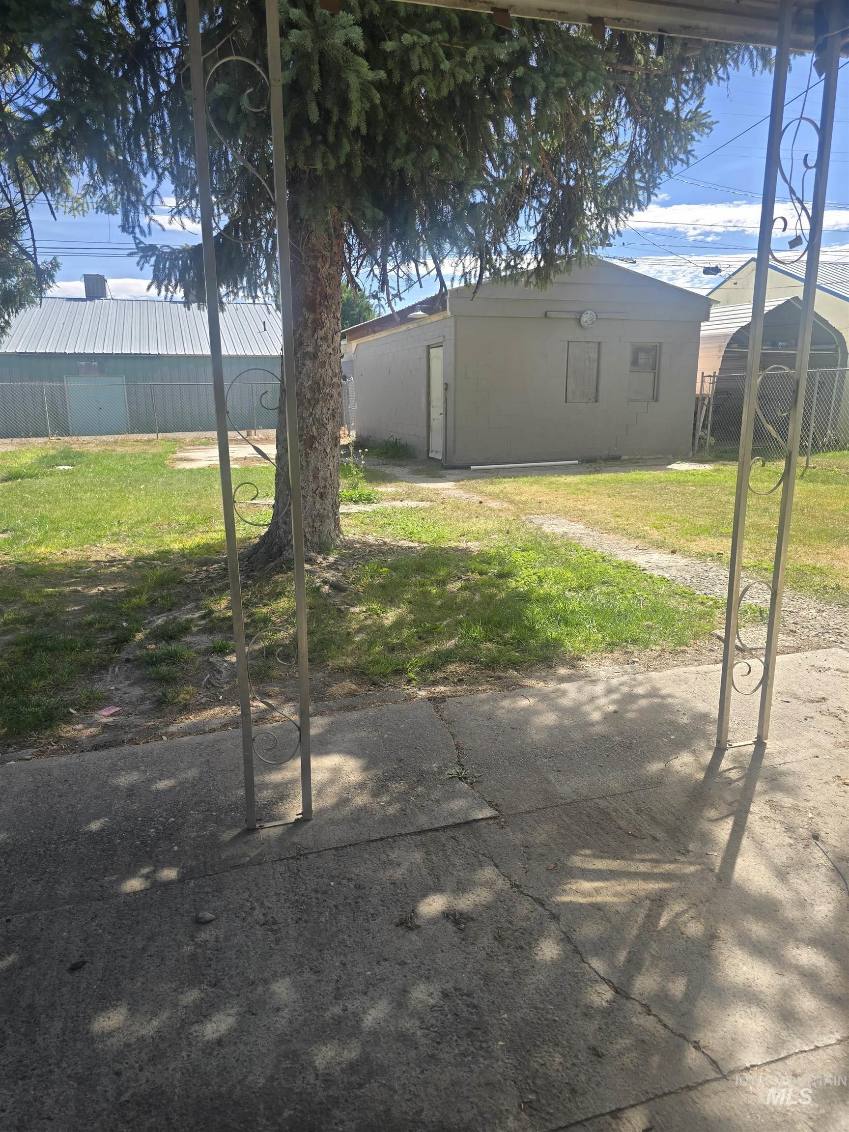 1051 Almo, Burley, Idaho 83318, 2 Bedrooms, 1 Bathroom, Residential For Sale, Price $210,000, 98978420