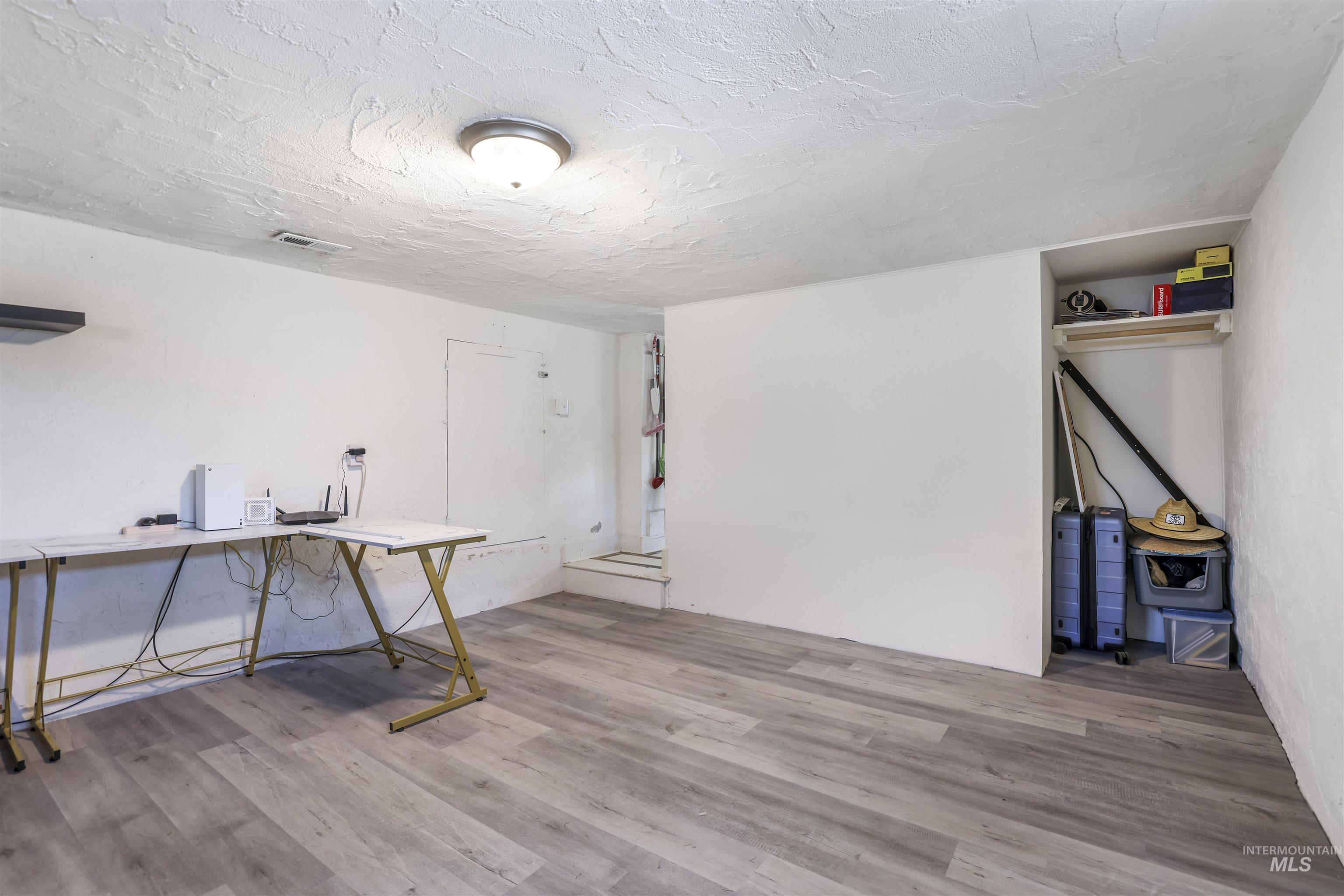 801 N 12th Ave, Buhl, Idaho 83316-1413, 2 Bedrooms, 1 Bathroom, Residential For Sale, Price $270,000,MLS 98978422