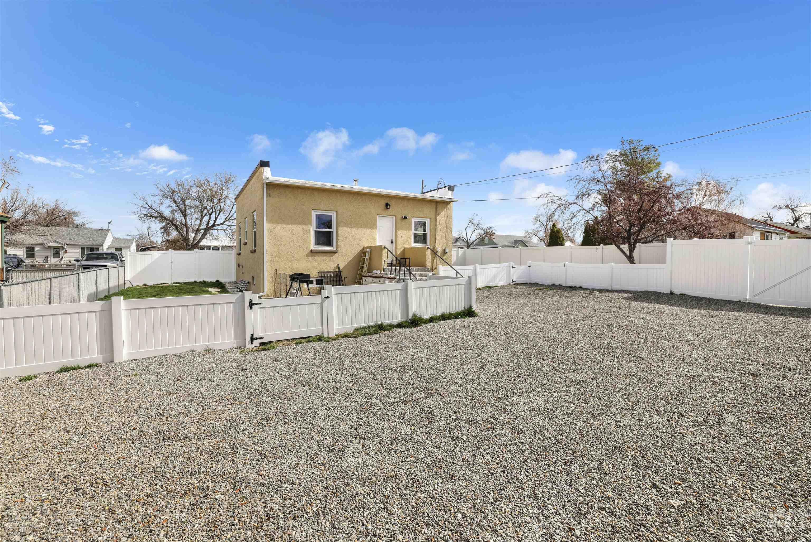 801 N 12th Ave, Buhl, Idaho 83316-1413, 2 Bedrooms, 1 Bathroom, Residential For Sale, Price $270,000,MLS 98978422