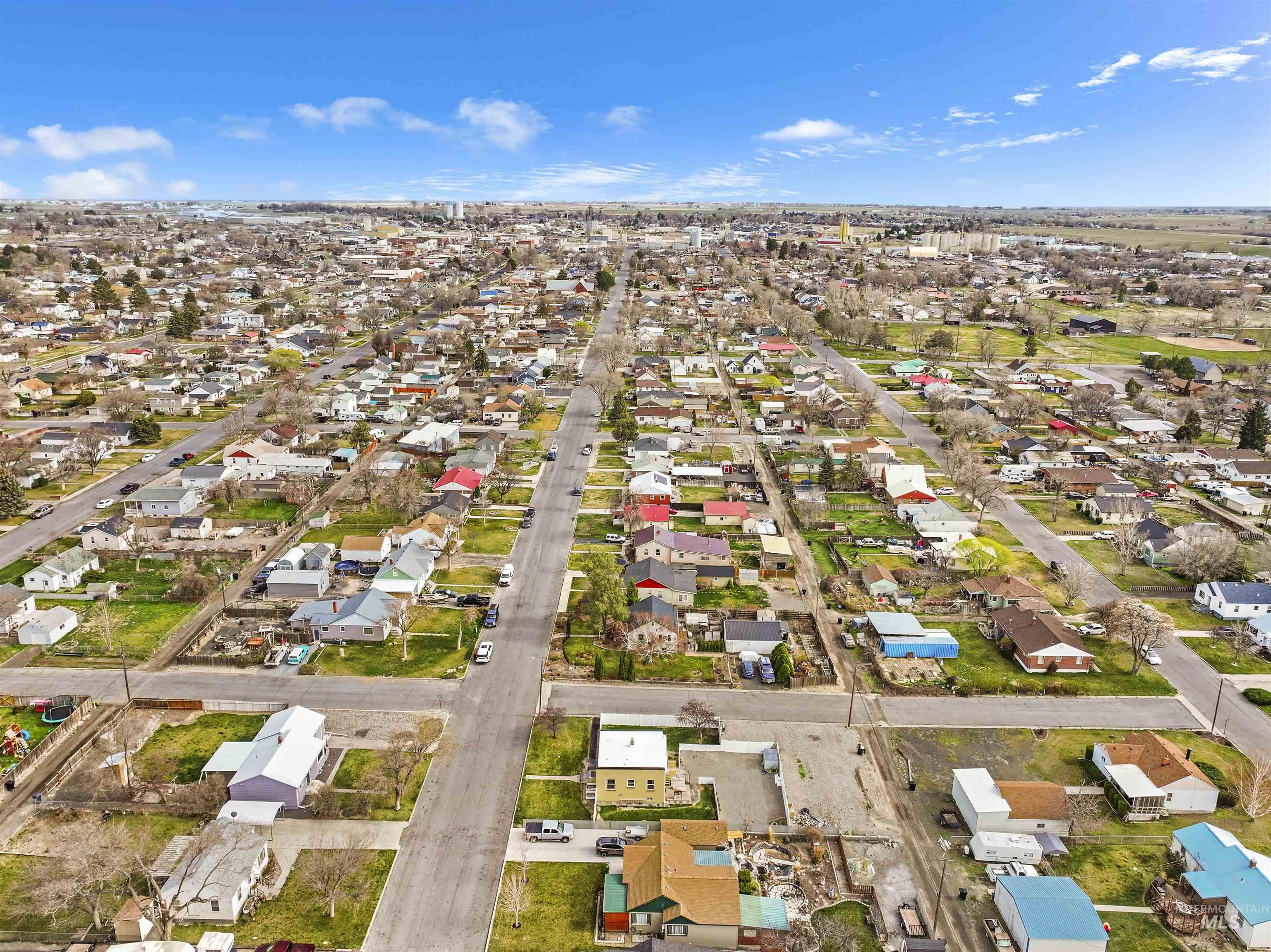 801 N 12th Ave, Buhl, Idaho 83316-1413, 2 Bedrooms, 1 Bathroom, Residential For Sale, Price $270,000,MLS 98978422