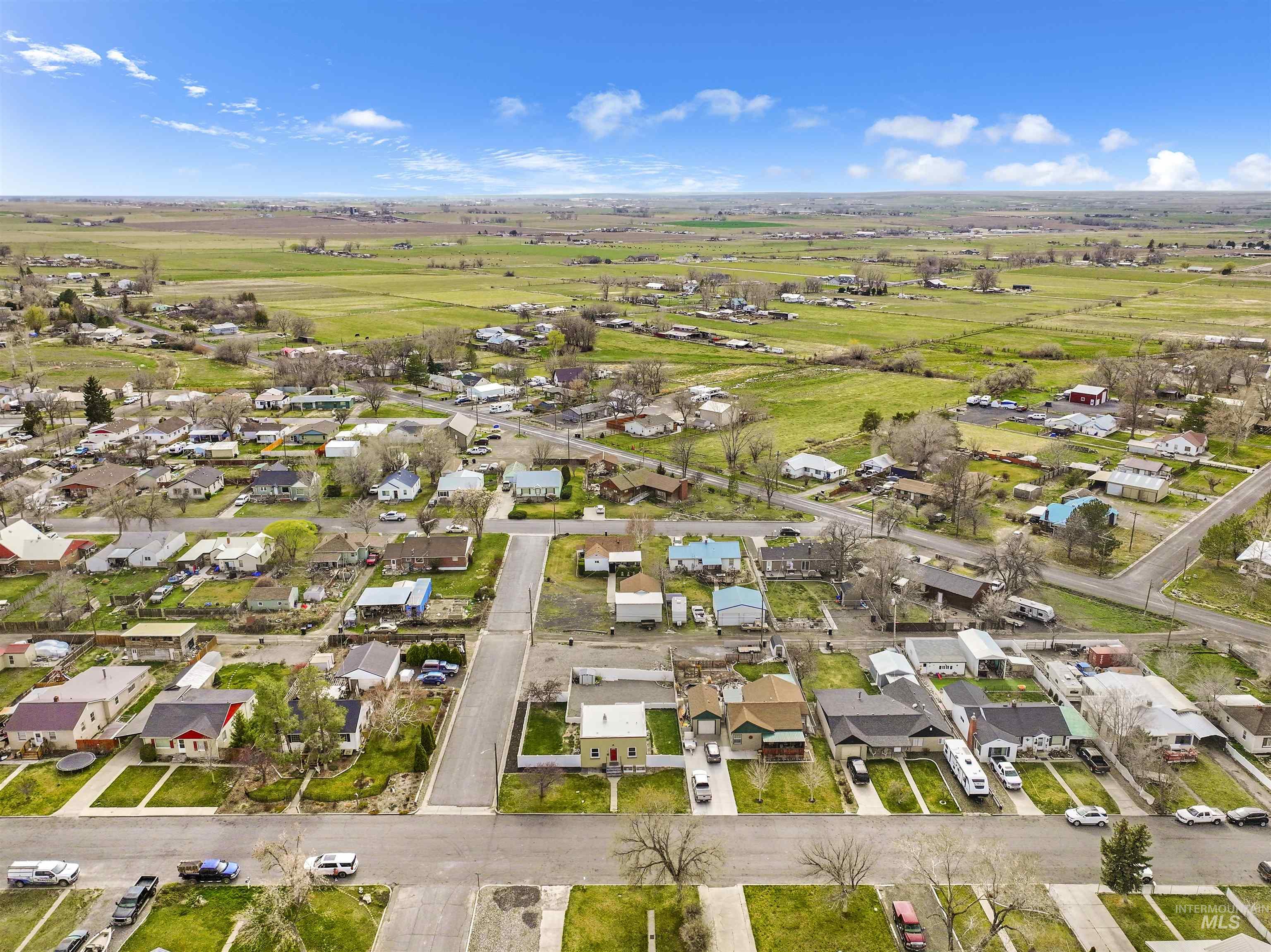 801 N 12th Ave, Buhl, Idaho 83316-1413, 2 Bedrooms, 1 Bathroom, Residential For Sale, Price $270,000,MLS 98978422