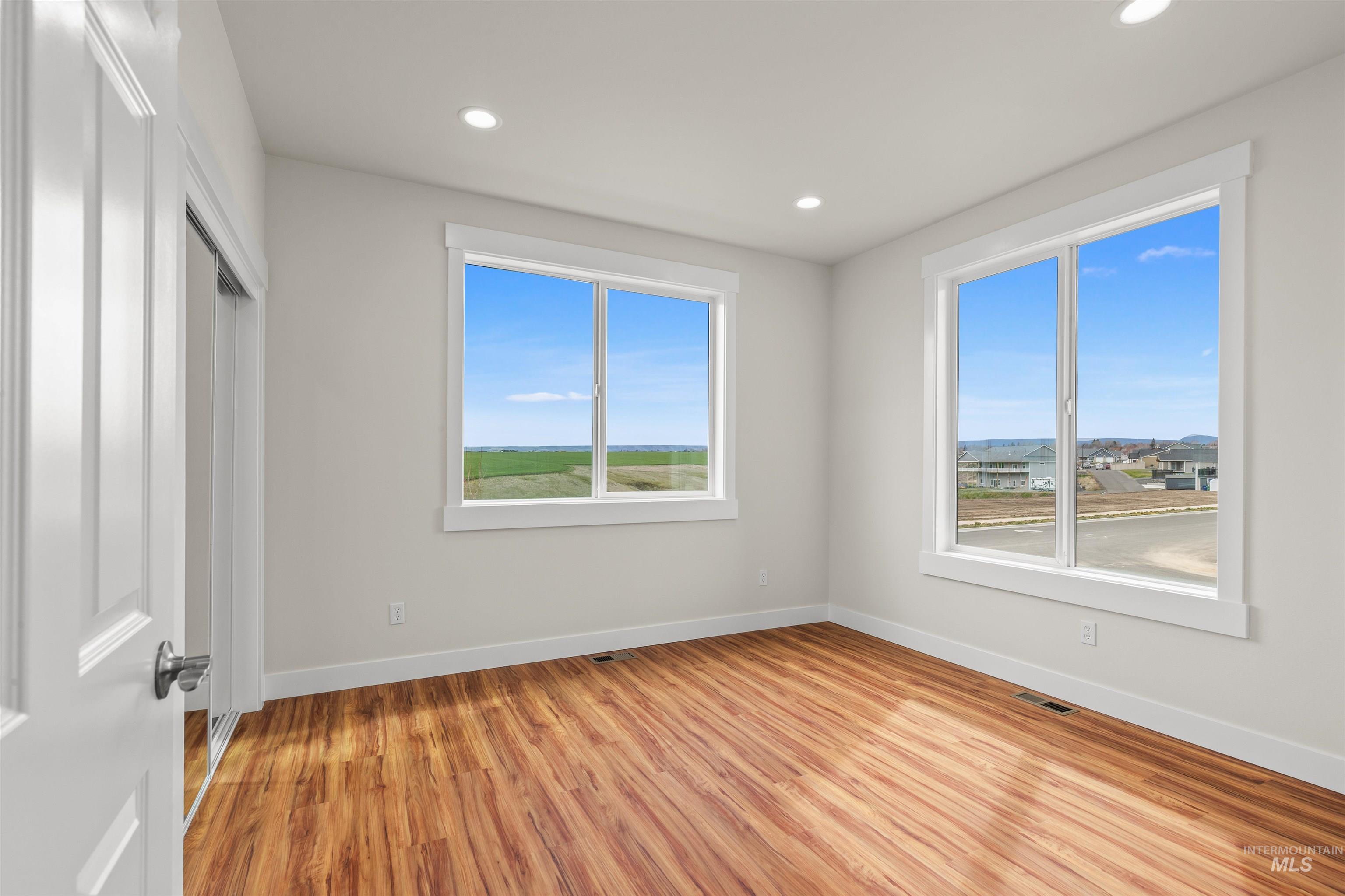 1743 Golden Hills Drive, Lewiston, Idaho 83501, 4 Bedrooms, 2.5 Bathrooms, Residential For Sale, Price $749,900,MLS 98978424