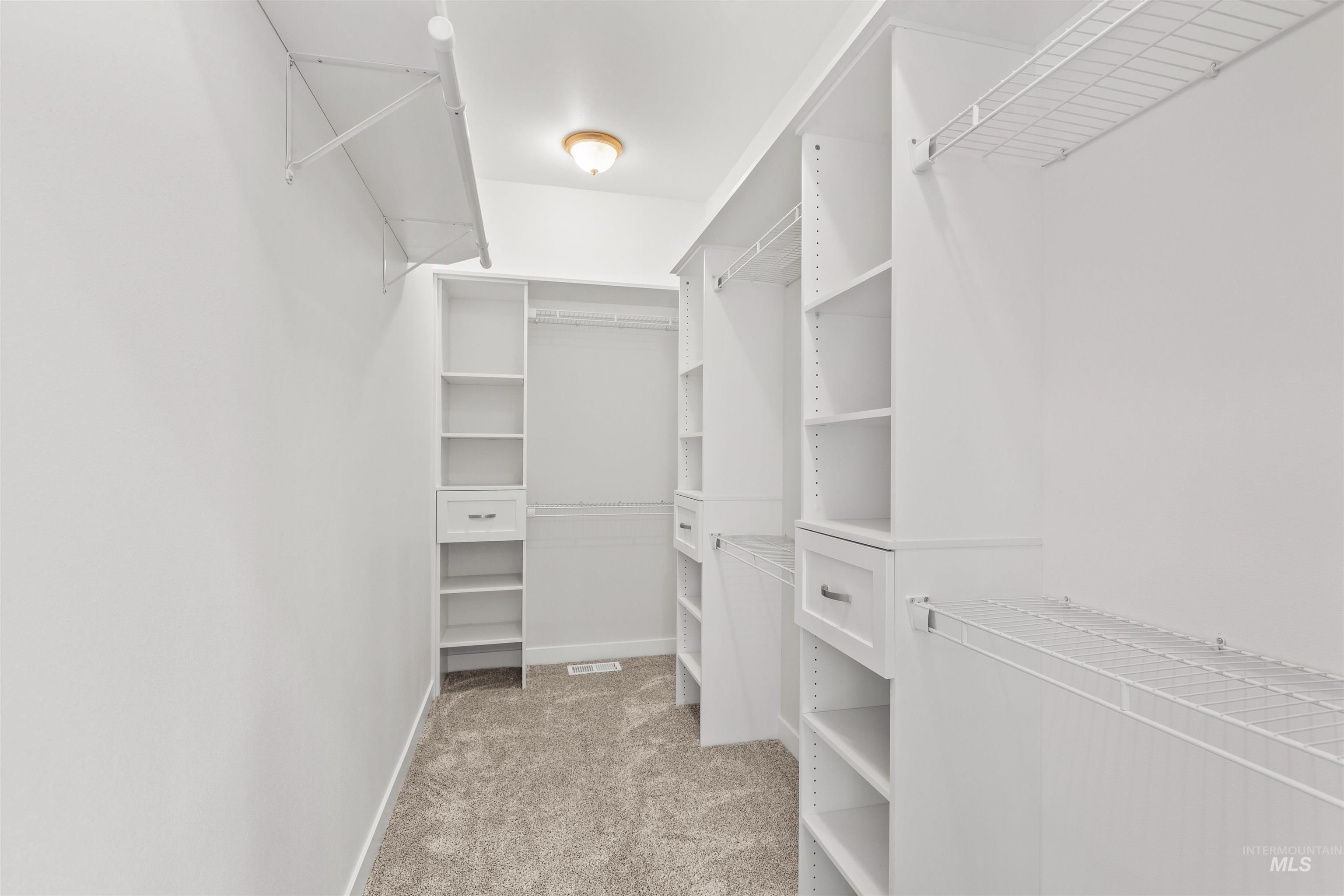 1743 Golden Hills Drive, Lewiston, Idaho 83501, 4 Bedrooms, 2.5 Bathrooms, Residential For Sale, Price $749,900,MLS 98978424