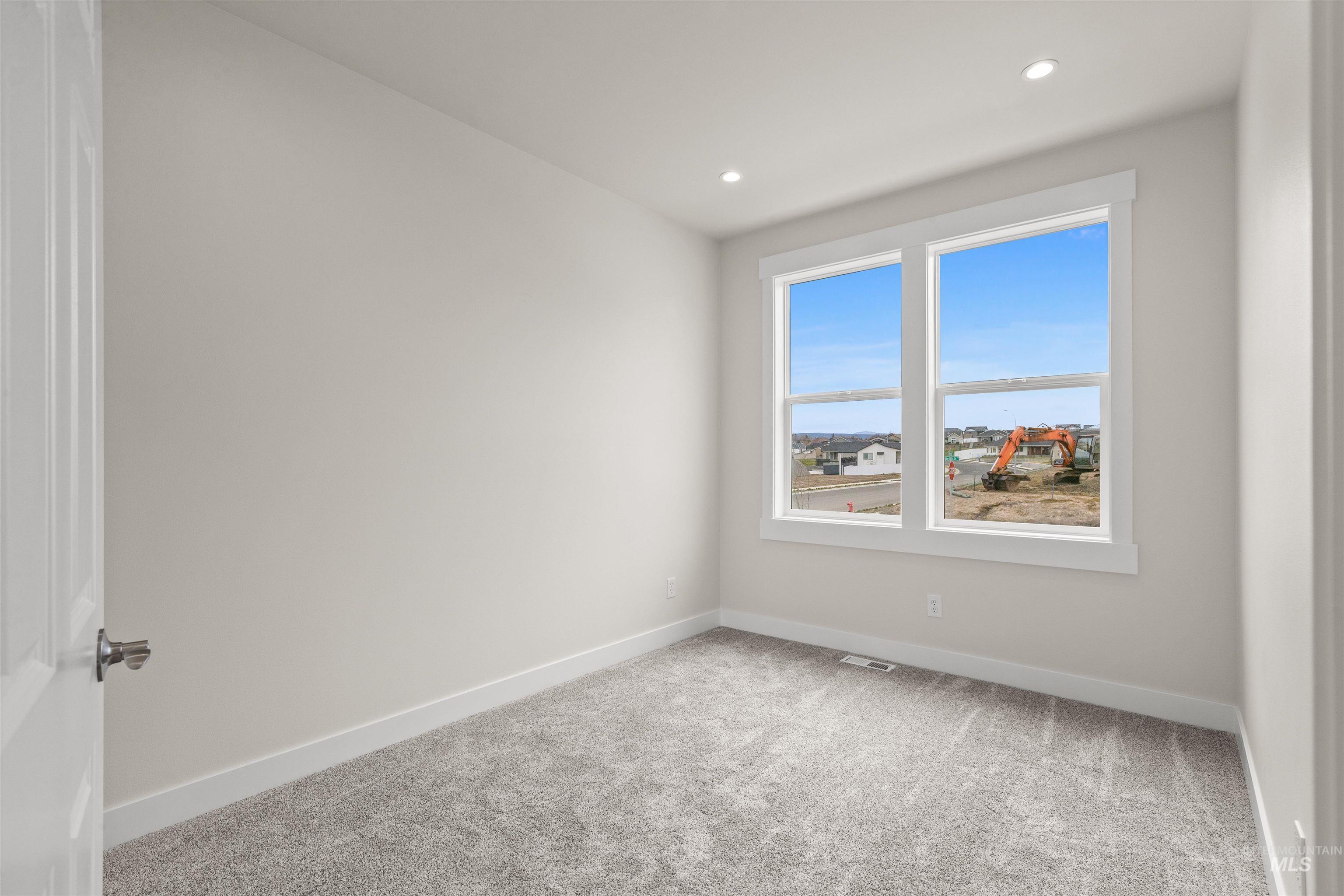 1743 Golden Hills Drive, Lewiston, Idaho 83501, 4 Bedrooms, 2.5 Bathrooms, Residential For Sale, Price $749,900,MLS 98978424