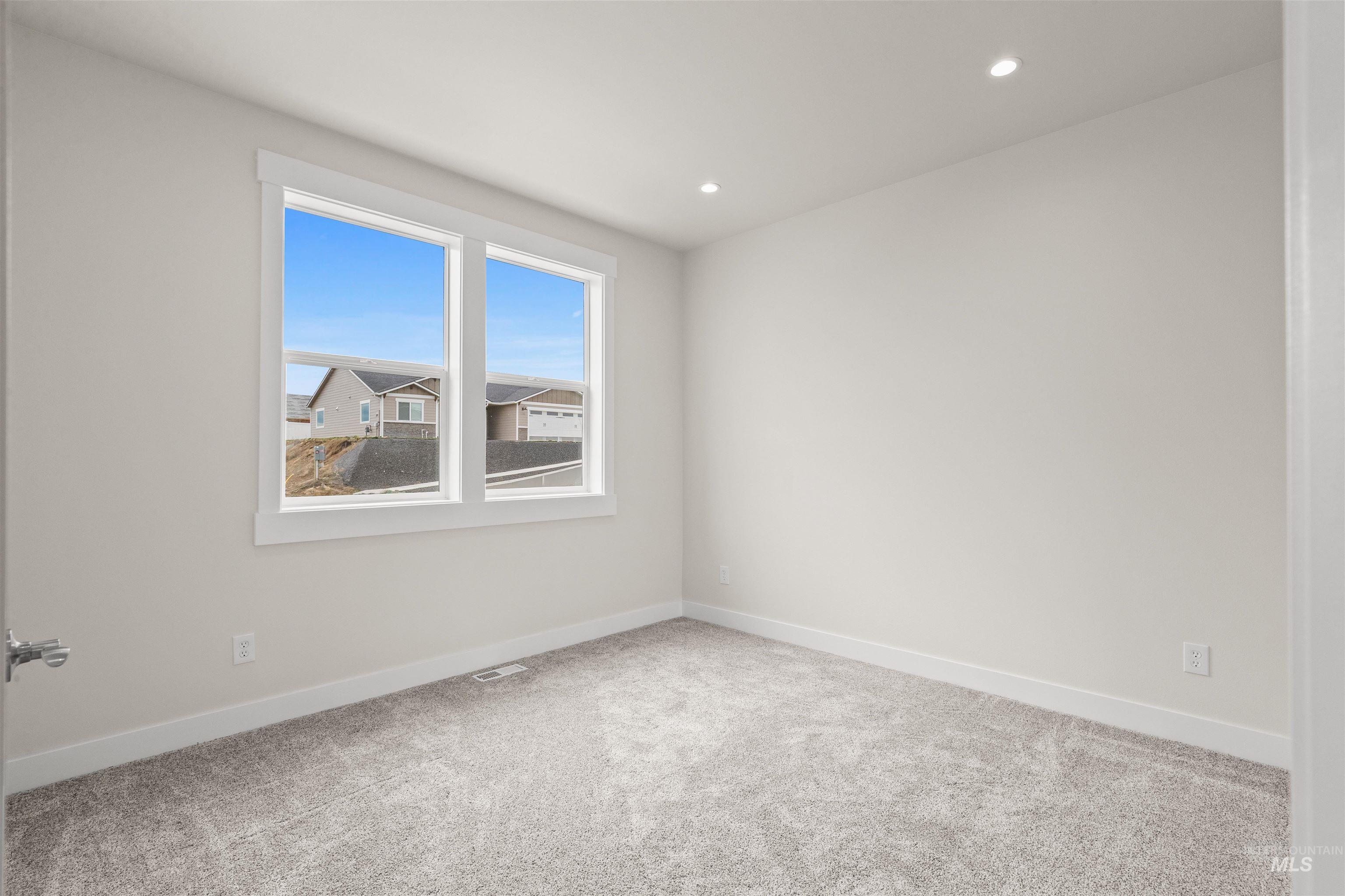 1743 Golden Hills Drive, Lewiston, Idaho 83501, 4 Bedrooms, 2.5 Bathrooms, Residential For Sale, Price $749,900,MLS 98978424