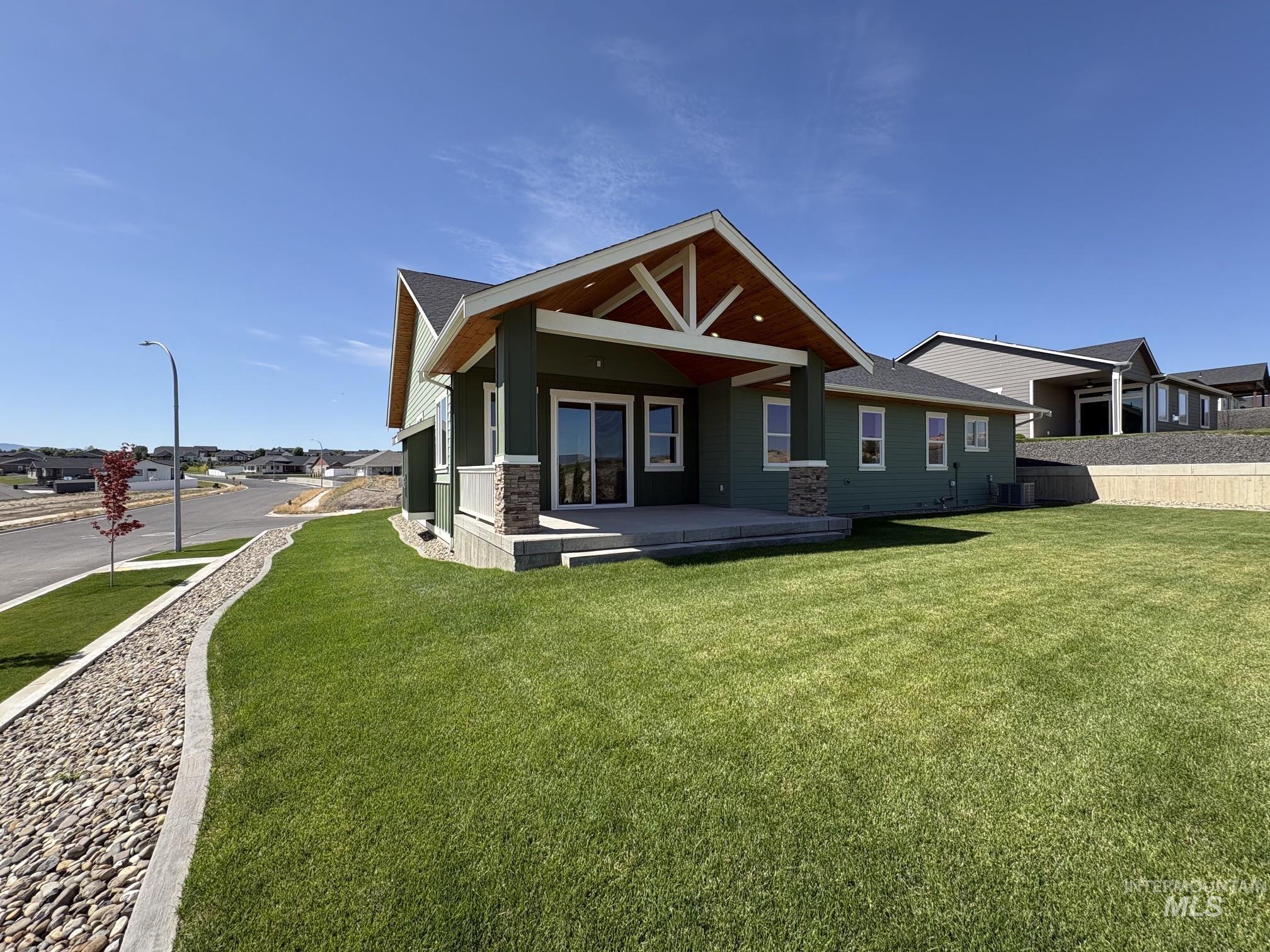 1743 Golden Hills Drive, Lewiston, Idaho 83501, 4 Bedrooms, 2.5 Bathrooms, Residential For Sale, Price $749,900,MLS 98978424