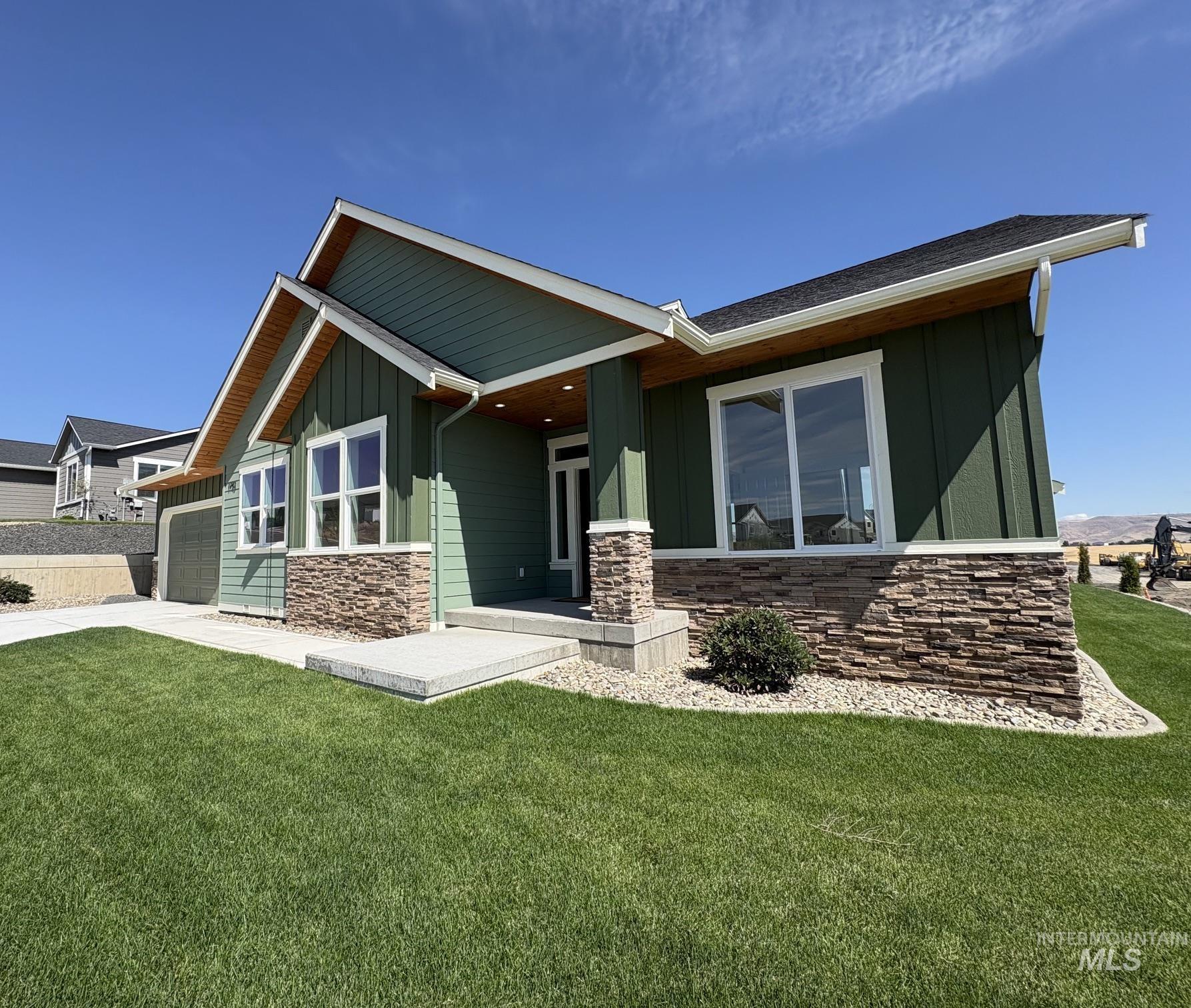 1743 Golden Hills Drive, Lewiston, Idaho 83501, 4 Bedrooms, 2.5 Bathrooms, Residential For Sale, Price $724,900, 98978424