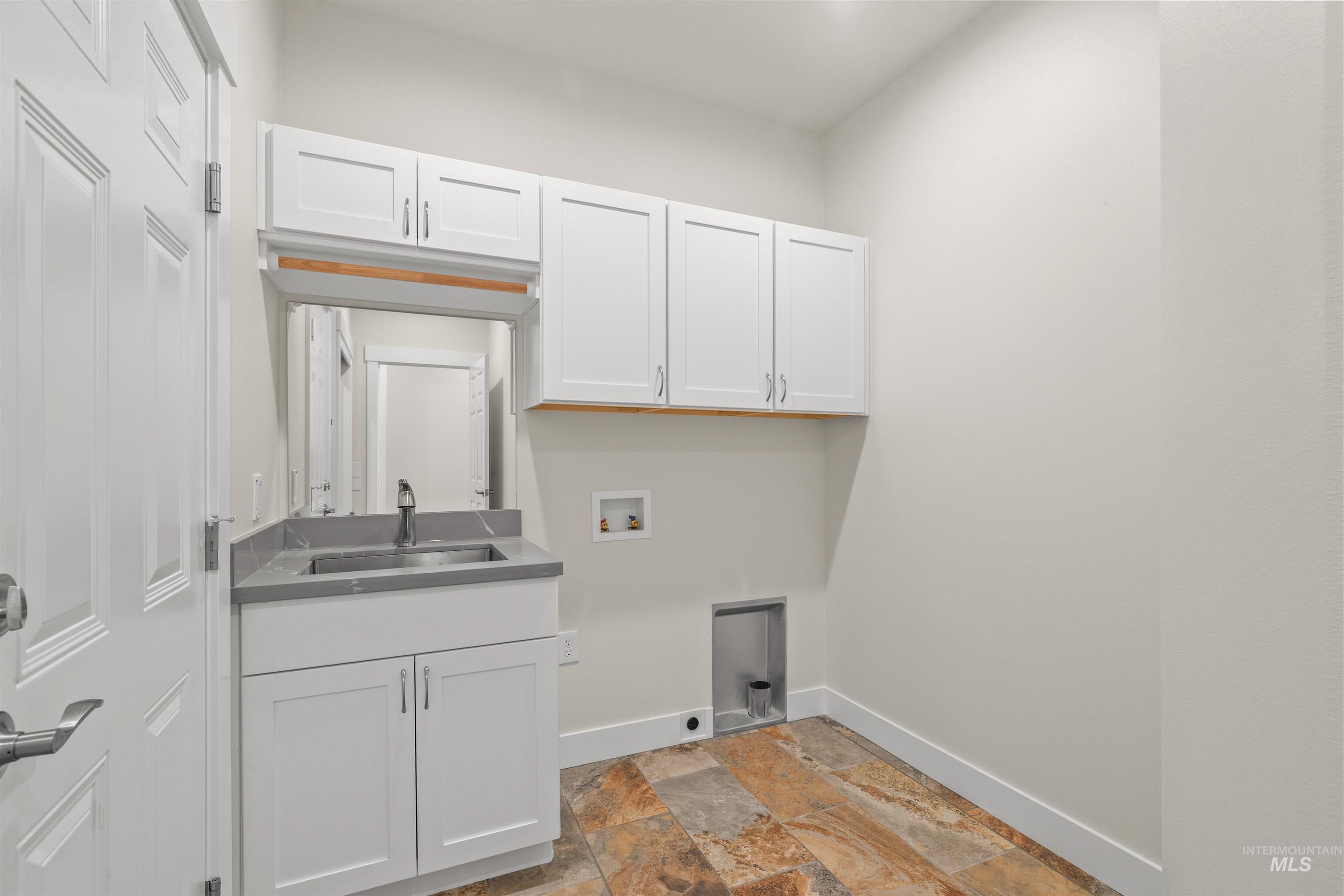 1743 Golden Hills Drive, Lewiston, Idaho 83501, 4 Bedrooms, 2.5 Bathrooms, Residential For Sale, Price $749,900,MLS 98978424