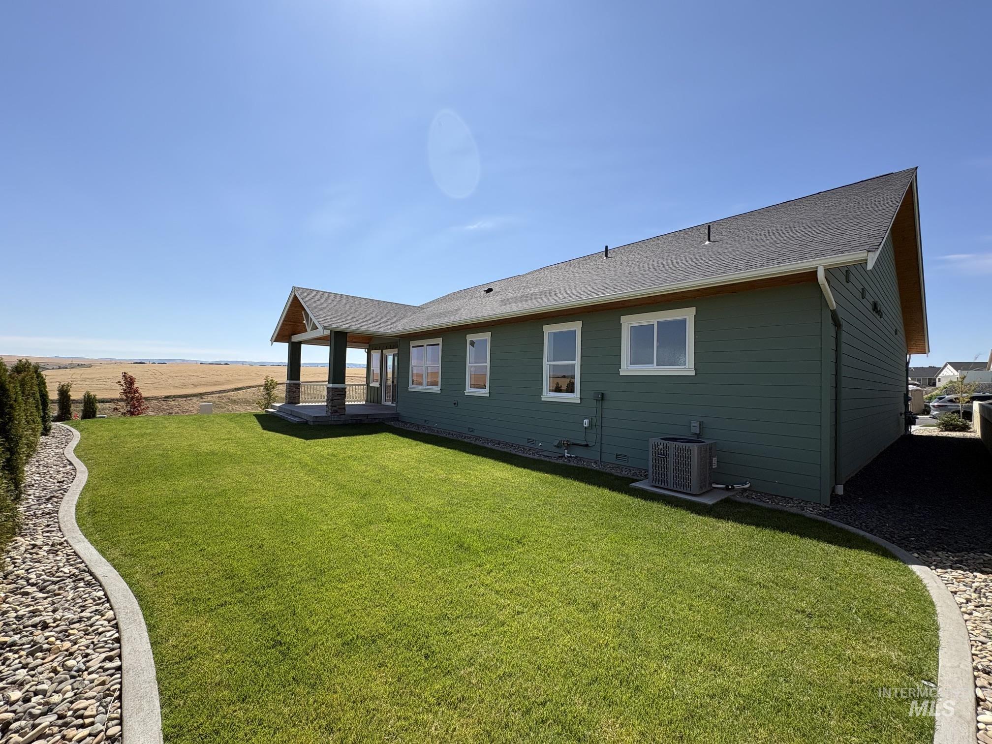 1743 Golden Hills Drive, Lewiston, Idaho 83501, 4 Bedrooms, 2.5 Bathrooms, Residential For Sale, Price $749,900,MLS 98978424