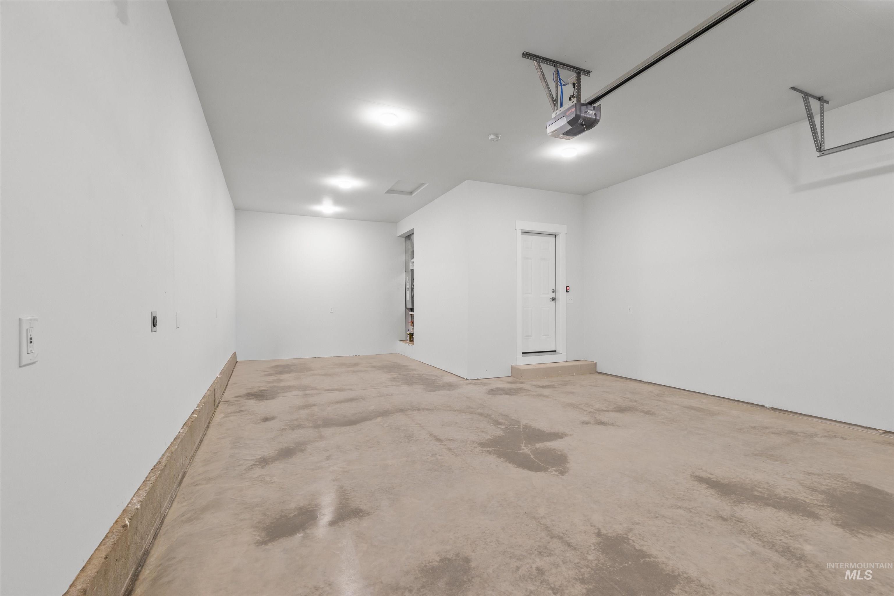 1743 Golden Hills Drive, Lewiston, Idaho 83501, 4 Bedrooms, 2.5 Bathrooms, Residential For Sale, Price $749,900,MLS 98978424