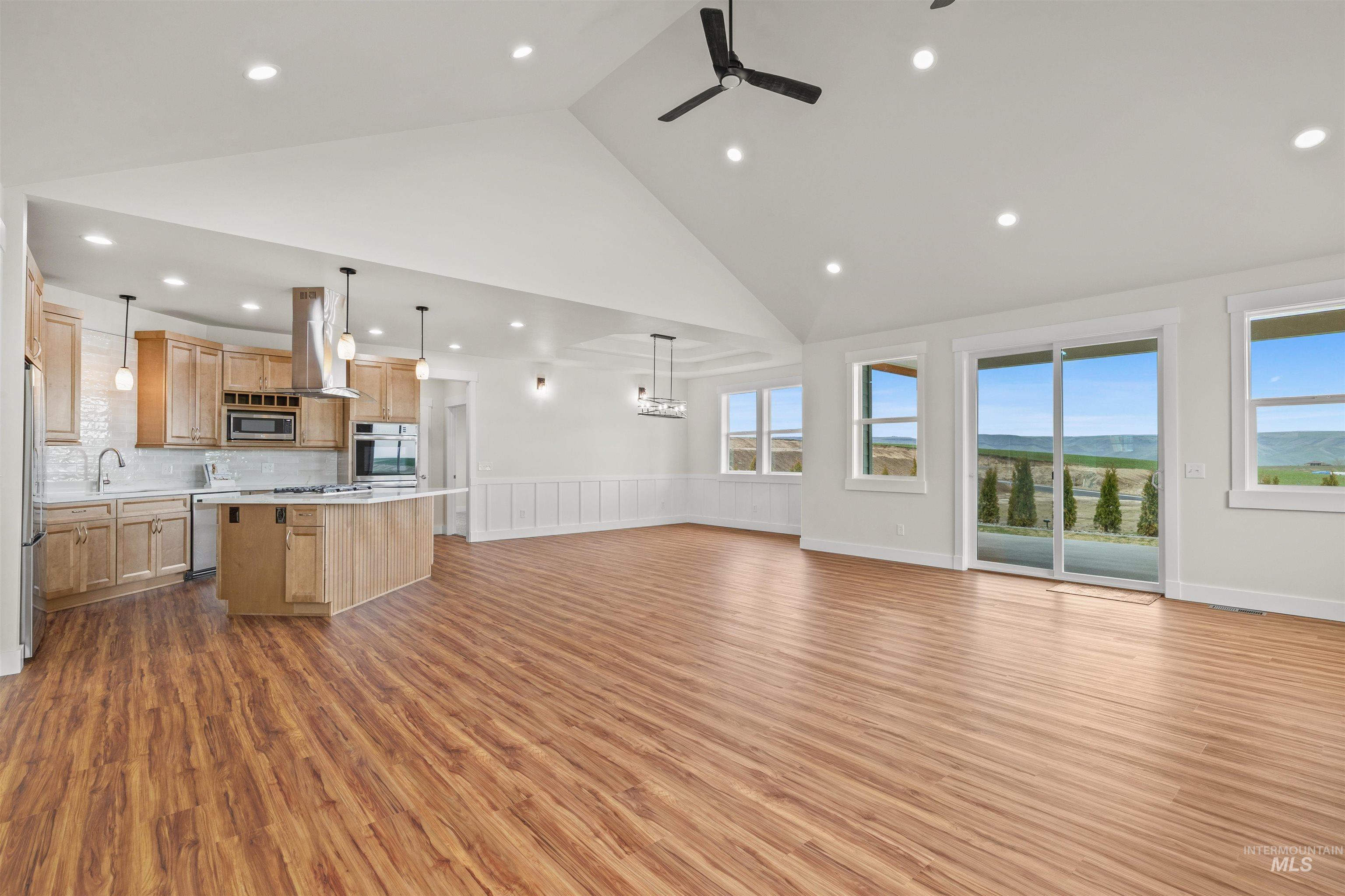 1743 Golden Hills Drive, Lewiston, Idaho 83501, 4 Bedrooms, 2.5 Bathrooms, Residential For Sale, Price $749,900,MLS 98978424