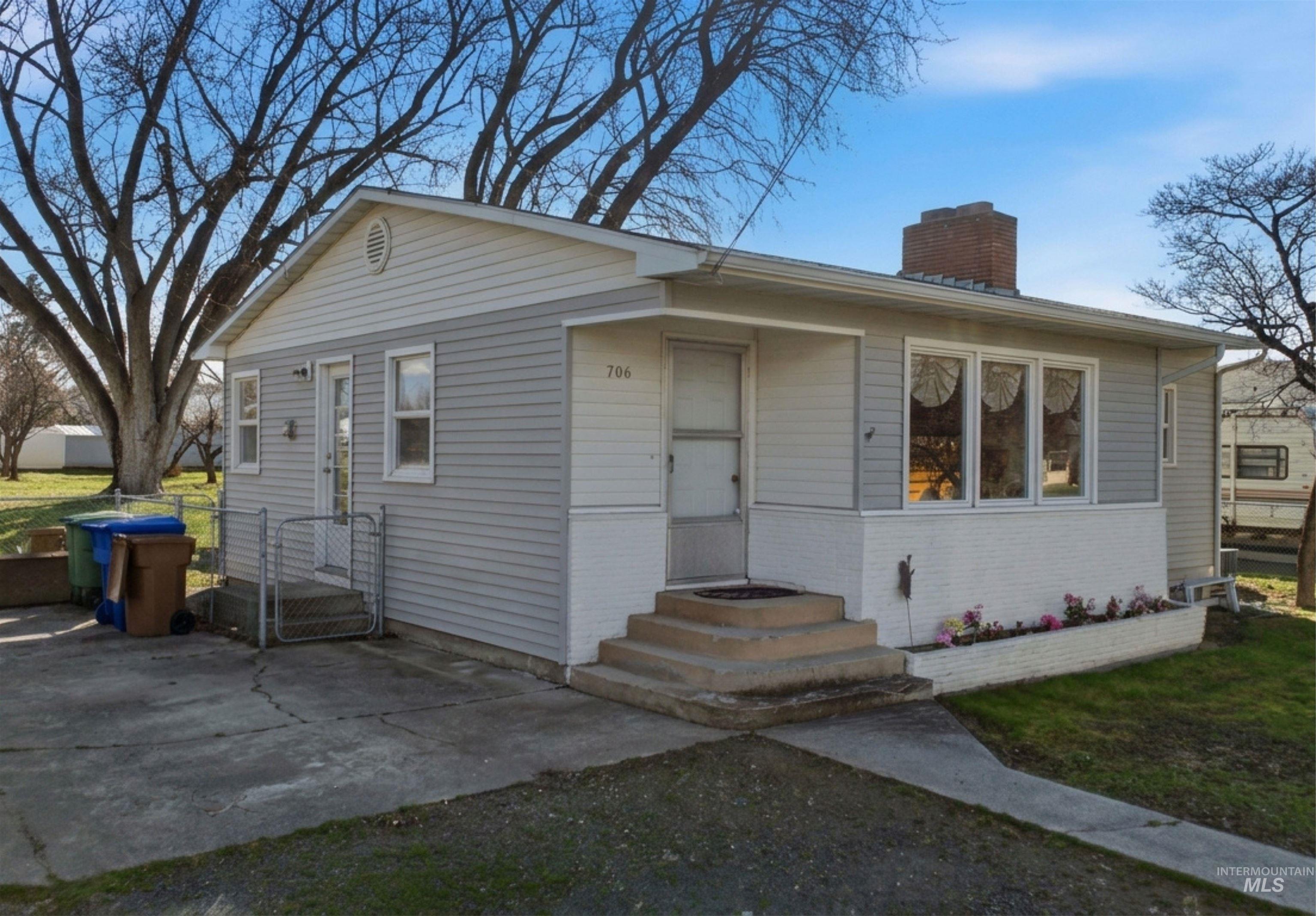 706 Warner Ave, Lewiston, Idaho 83501, 3 Bedrooms, 1 Bathroom, Residential For Sale, Price $275,000, 98978425