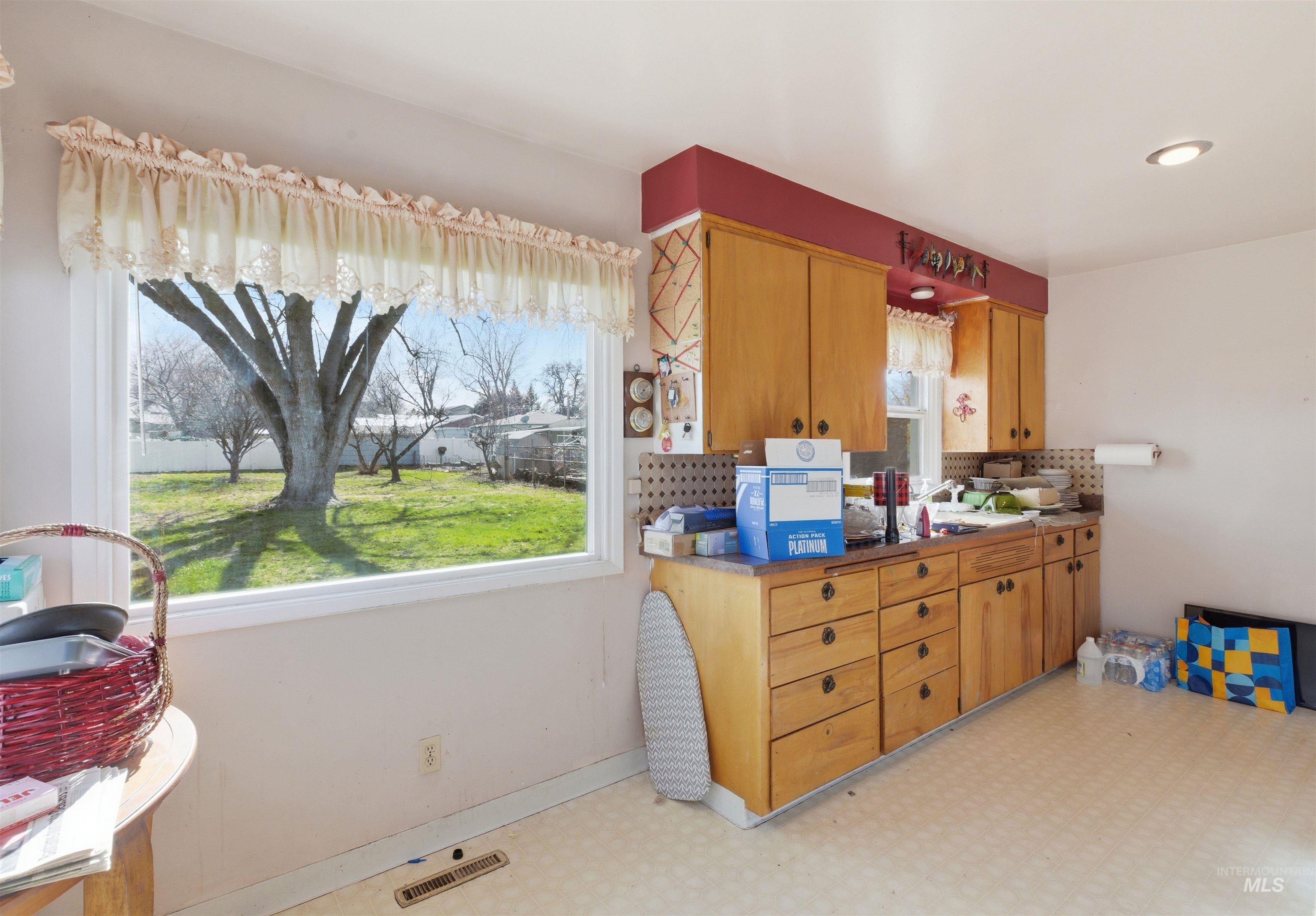 706 Warner Ave, Lewiston, Idaho 83501, 3 Bedrooms, 1 Bathroom, Residential For Sale, Price $275,000, 98978425