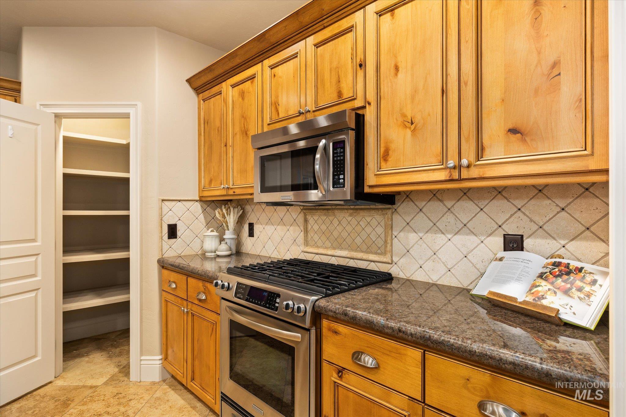 1664 W Par Ct, Eagle, Idaho 83616, 3 Bedrooms, 2 Bathrooms, Residential For Sale, Price $629,900,MLS 98978427