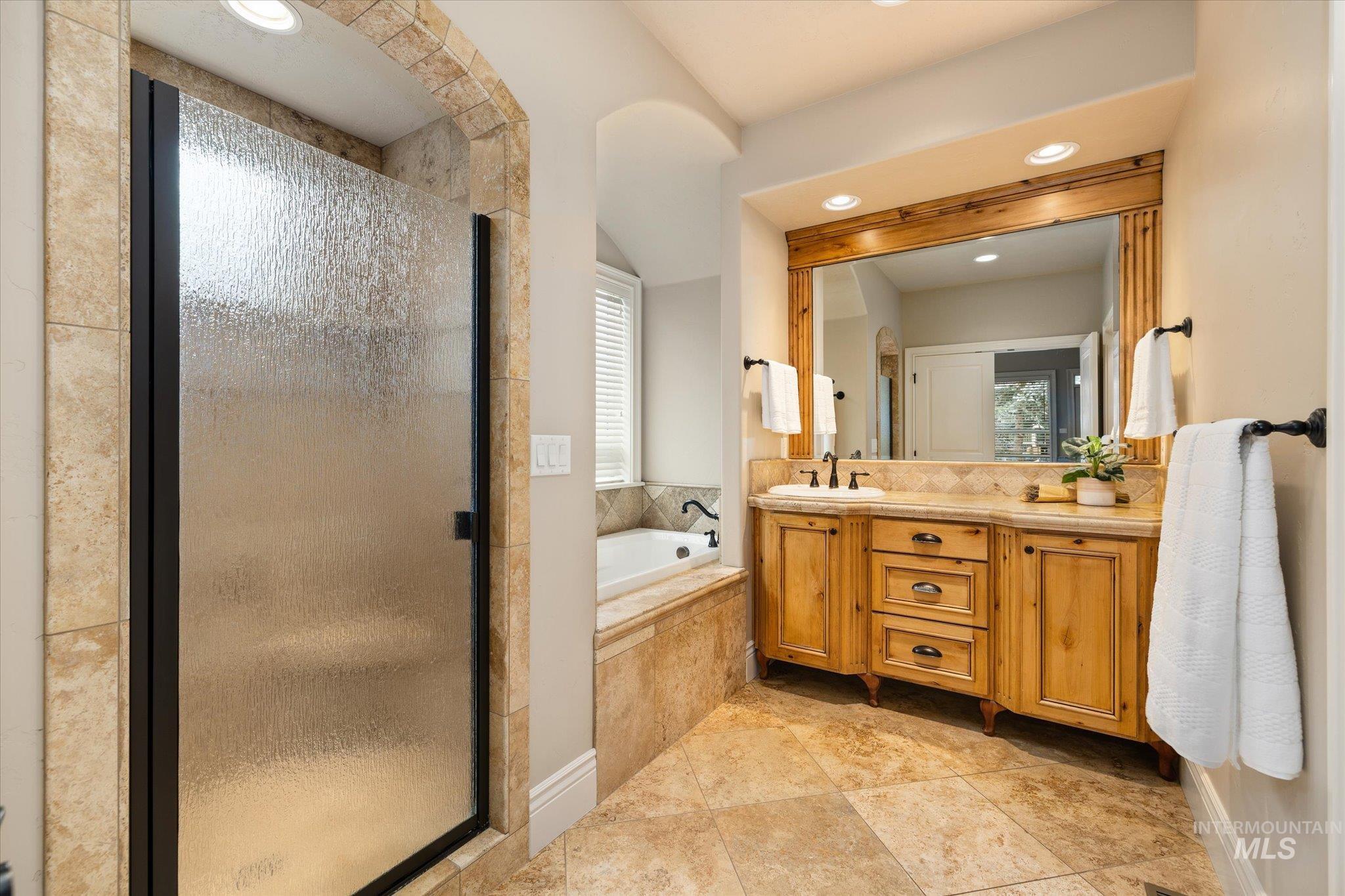 1664 W Par Ct, Eagle, Idaho 83616, 3 Bedrooms, 2 Bathrooms, Residential For Sale, Price $629,900,MLS 98978427