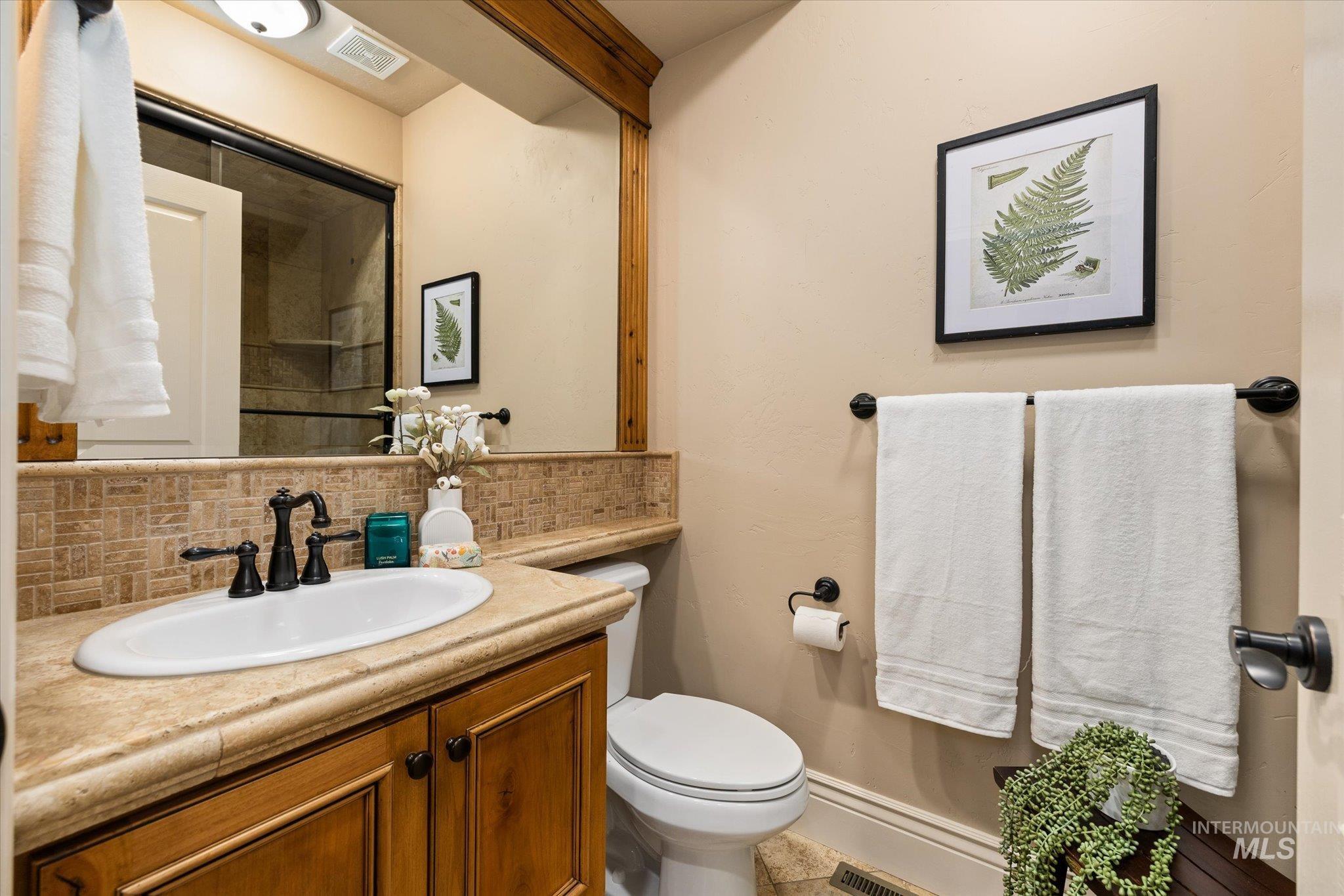 1664 W Par Ct, Eagle, Idaho 83616, 3 Bedrooms, 2 Bathrooms, Residential For Sale, Price $629,900,MLS 98978427