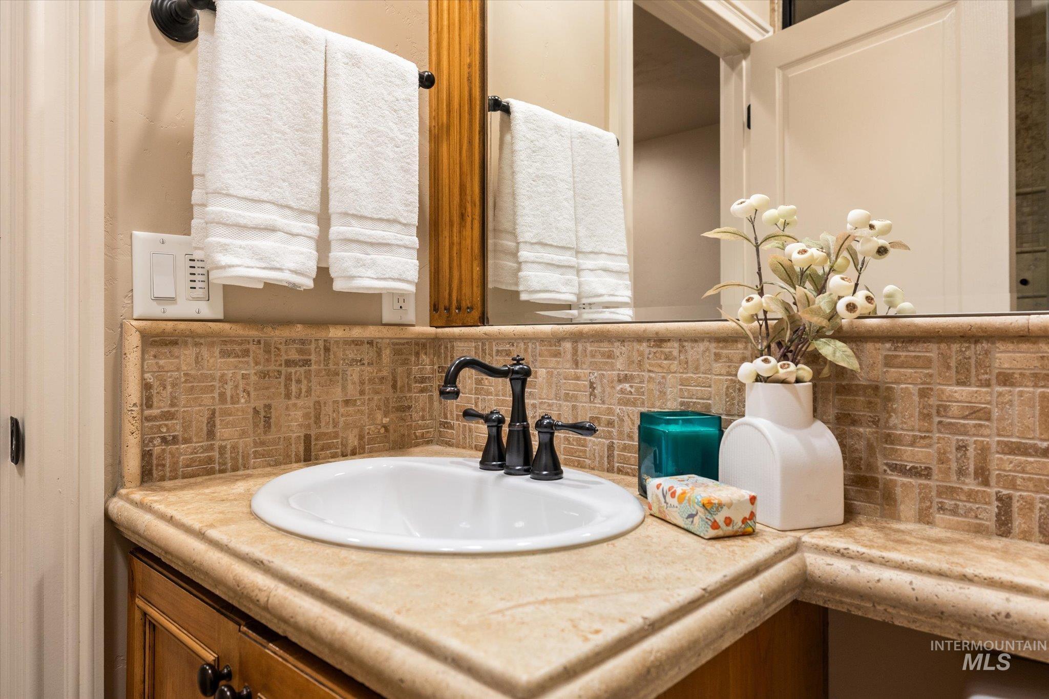 1664 W Par Ct, Eagle, Idaho 83616, 3 Bedrooms, 2 Bathrooms, Residential For Sale, Price $629,900,MLS 98978427