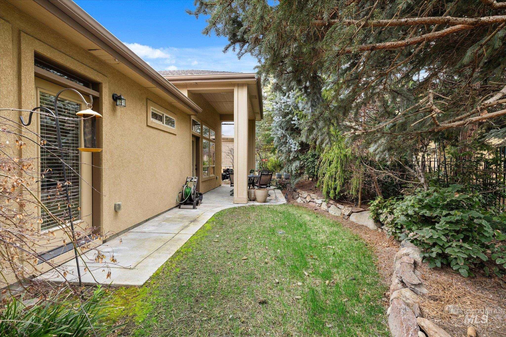 1664 W Par Ct, Eagle, Idaho 83616, 3 Bedrooms, 2 Bathrooms, Residential For Sale, Price $629,900,MLS 98978427