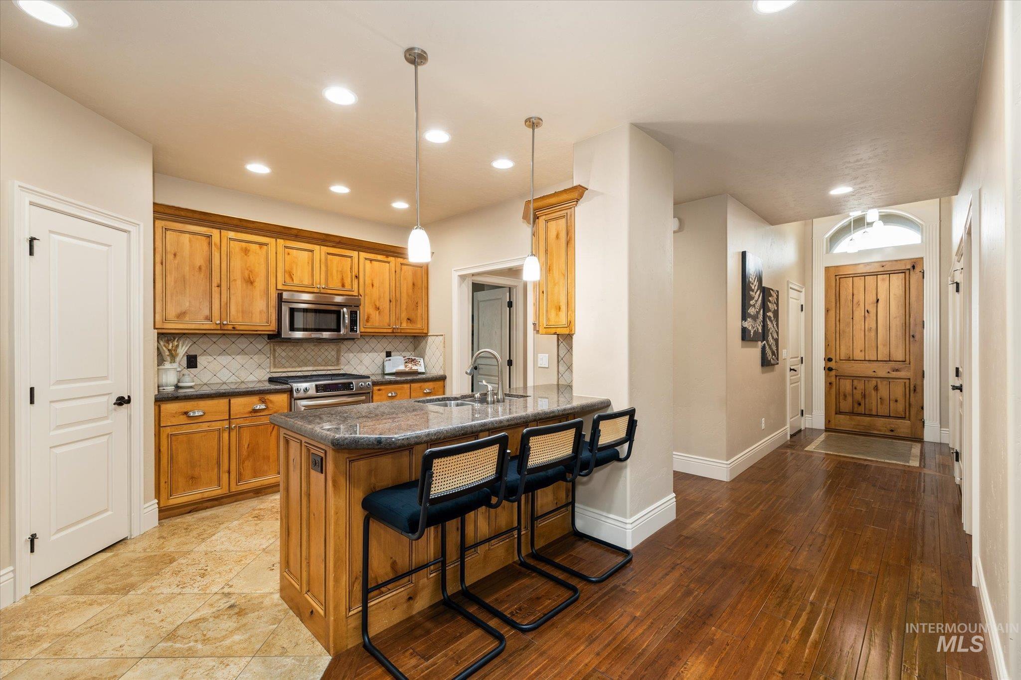 1664 W Par Ct, Eagle, Idaho 83616, 3 Bedrooms, 2 Bathrooms, Residential For Sale, Price $629,900,MLS 98978427