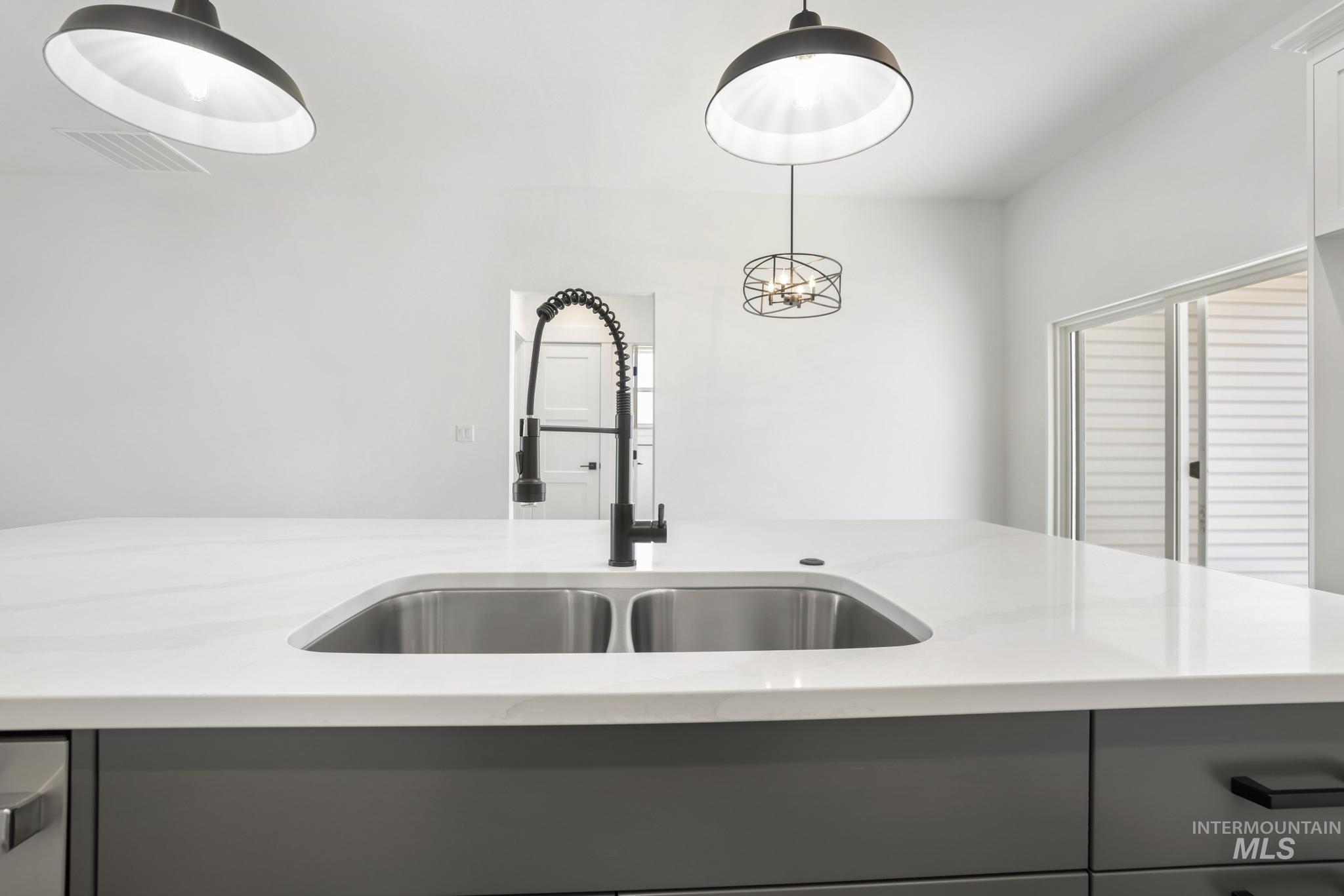 821 23rd Ave E, Jerome, Idaho 83338, 4 Bedrooms, 2 Bathrooms, Residential For Sale, Price $425,000,MLS 98978428