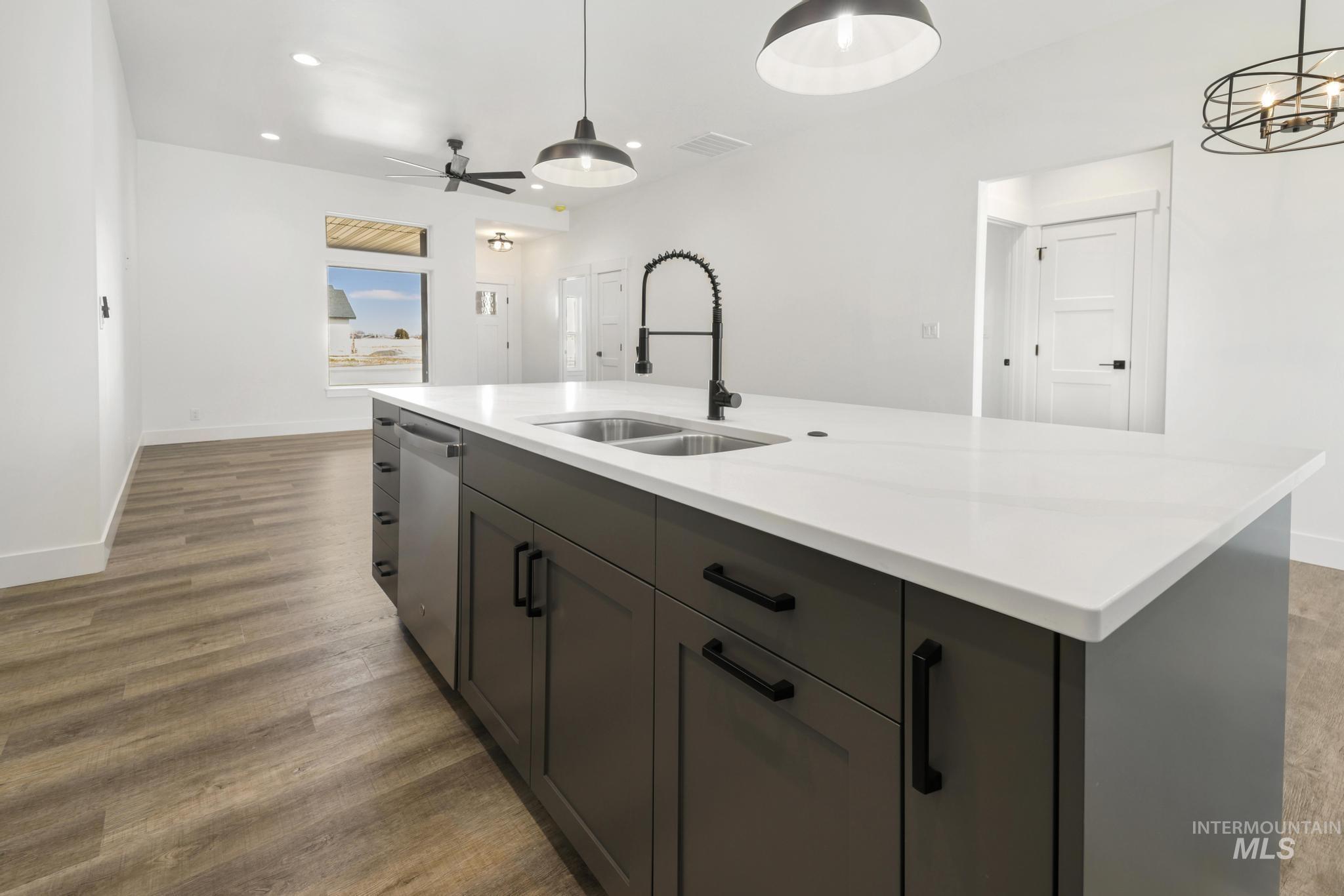 821 23rd Ave E, Jerome, Idaho 83338, 4 Bedrooms, 2 Bathrooms, Residential For Sale, Price $425,000,MLS 98978428