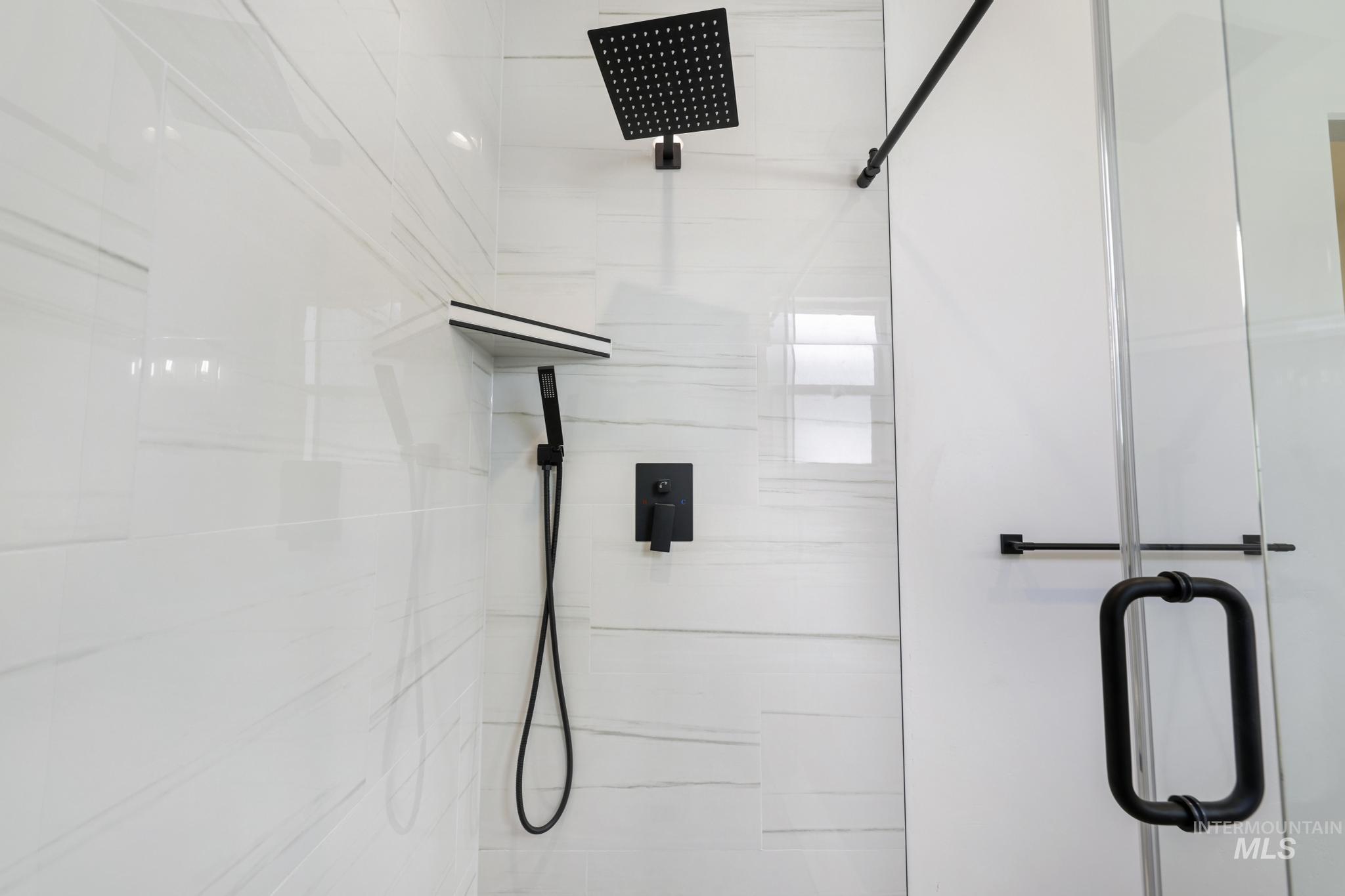 821 23rd Ave E, Jerome, Idaho 83338, 4 Bedrooms, 2 Bathrooms, Residential For Sale, Price $425,000,MLS 98978428