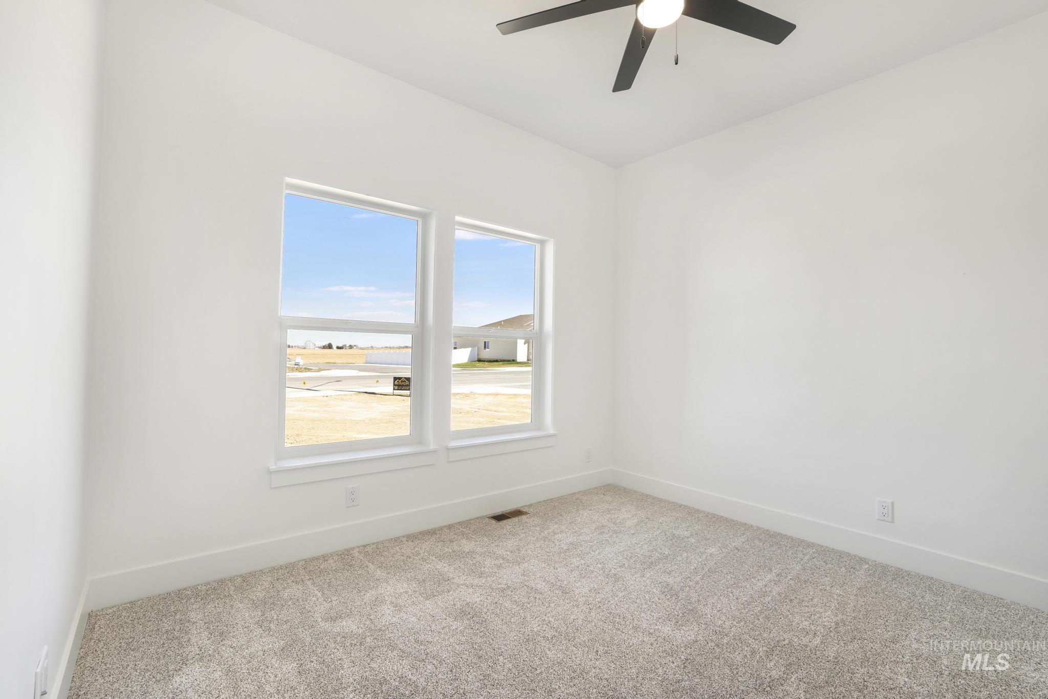 821 23rd Ave E, Jerome, Idaho 83338, 4 Bedrooms, 2 Bathrooms, Residential For Sale, Price $425,000,MLS 98978428