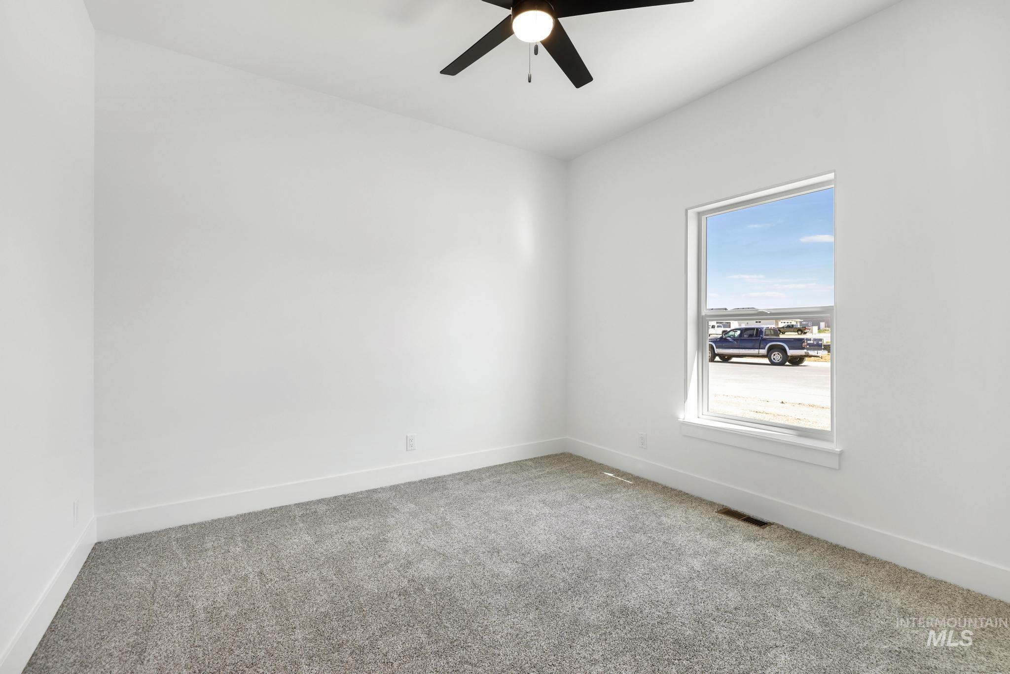 821 23rd Ave E, Jerome, Idaho 83338, 4 Bedrooms, 2 Bathrooms, Residential For Sale, Price $425,000,MLS 98978428