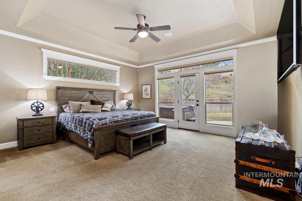 859 E Brookwood, Eagle, Idaho 83616, 5 Bedrooms, 3 Bathrooms, Residential For Sale, Price $1,049,000,MLS 98978429