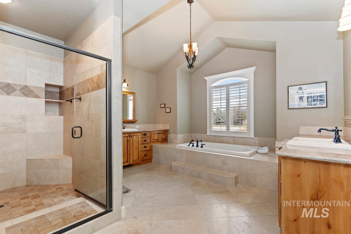 859 E Brookwood, Eagle, Idaho 83616, 5 Bedrooms, 3 Bathrooms, Residential For Sale, Price $1,049,000,MLS 98978429