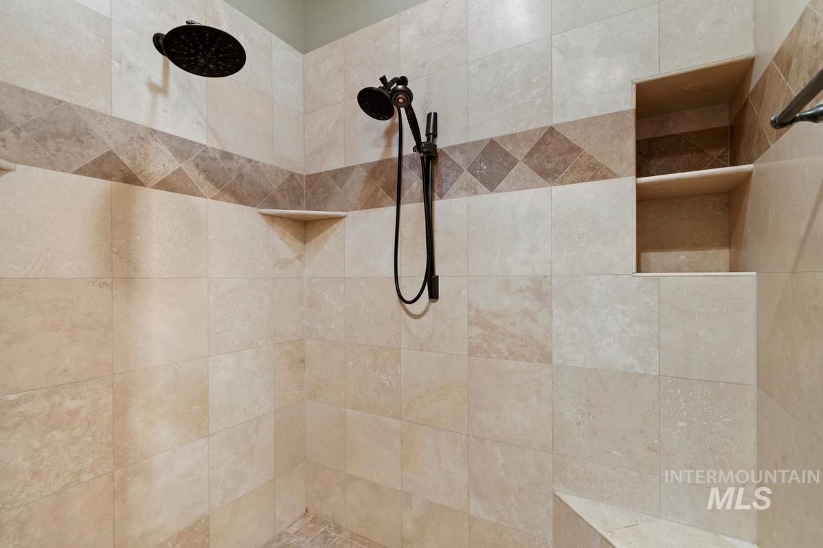 859 E Brookwood, Eagle, Idaho 83616, 5 Bedrooms, 3 Bathrooms, Residential For Sale, Price $1,049,000,MLS 98978429