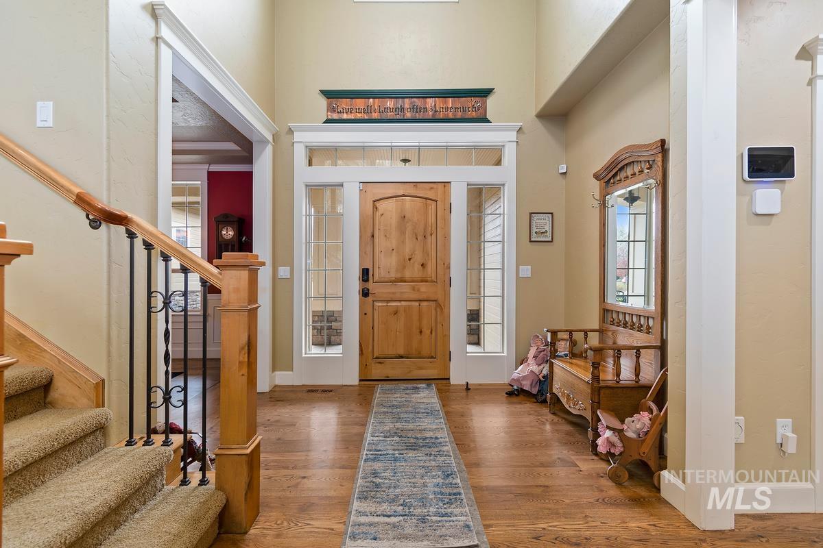 859 E Brookwood, Eagle, Idaho 83616, 5 Bedrooms, 3 Bathrooms, Residential For Sale, Price $1,049,000,MLS 98978429