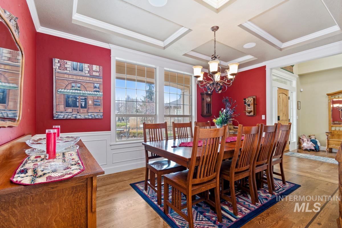 859 E Brookwood, Eagle, Idaho 83616, 5 Bedrooms, 3 Bathrooms, Residential For Sale, Price $1,049,000,MLS 98978429