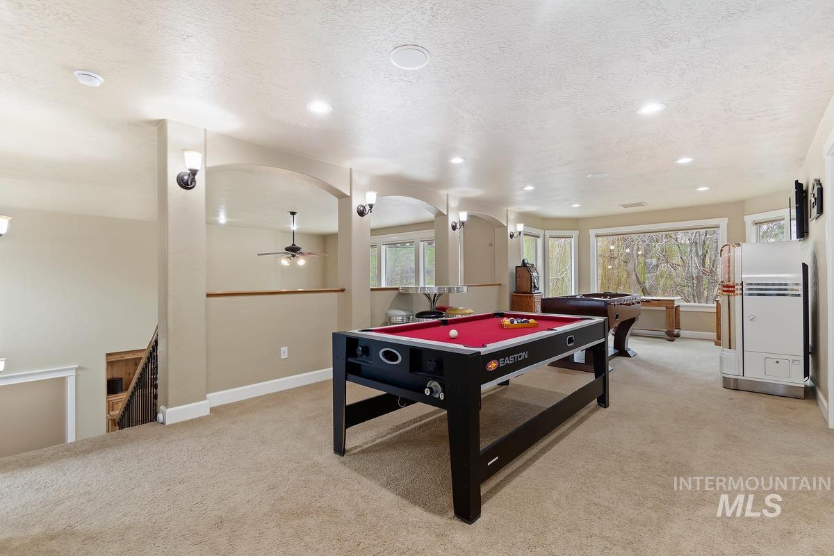 859 E Brookwood, Eagle, Idaho 83616, 5 Bedrooms, 3 Bathrooms, Residential For Sale, Price $1,049,000,MLS 98978429