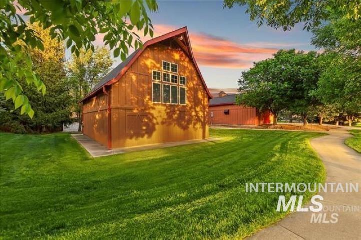 859 E Brookwood, Eagle, Idaho 83616, 5 Bedrooms, 3 Bathrooms, Residential For Sale, Price $1,049,000,MLS 98978429
