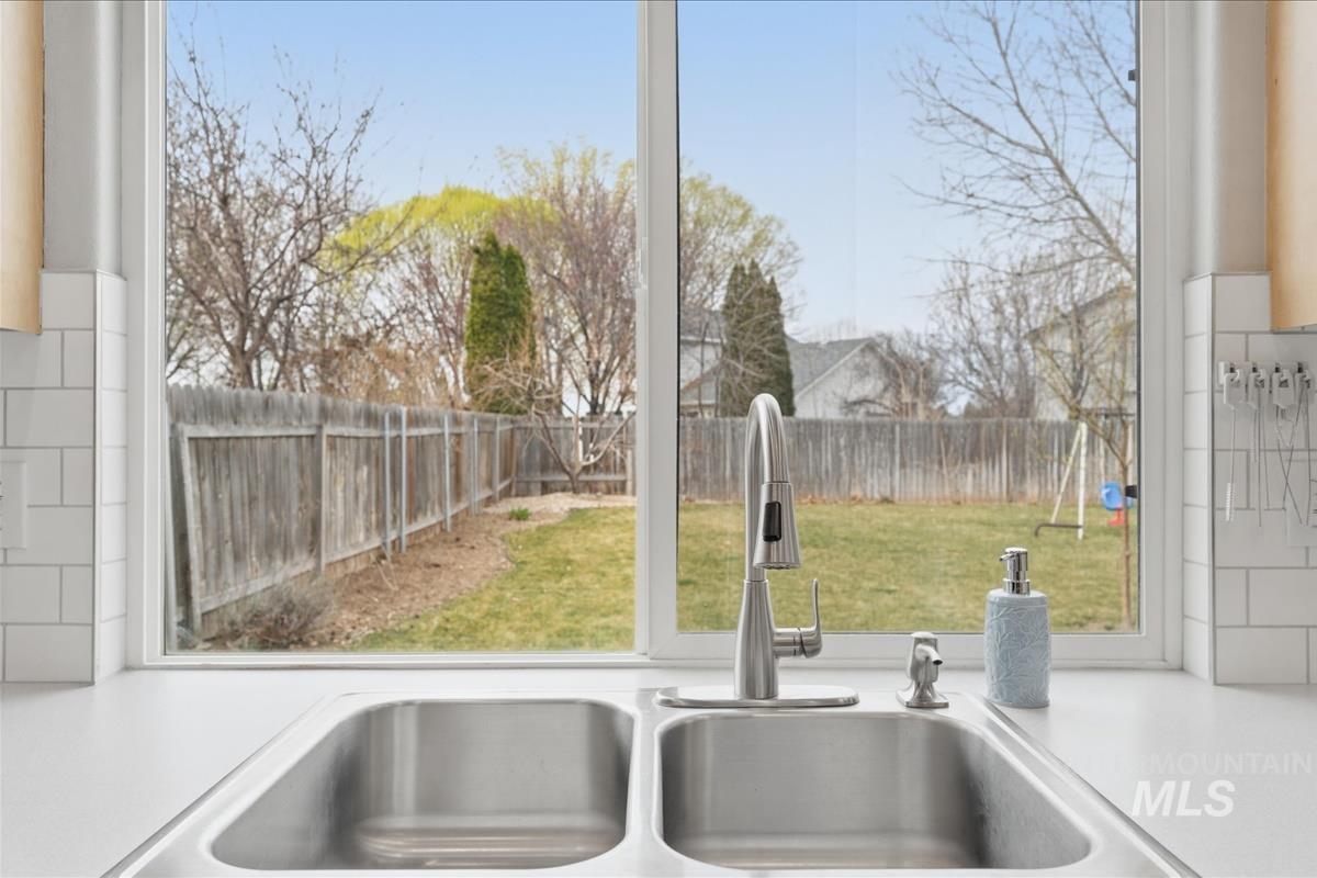 3011 S. Kokomo, Nampa, Idaho 83686, 3 Bedrooms, 2.5 Bathrooms, Residential For Sale, Price $434,900,MLS 98978432