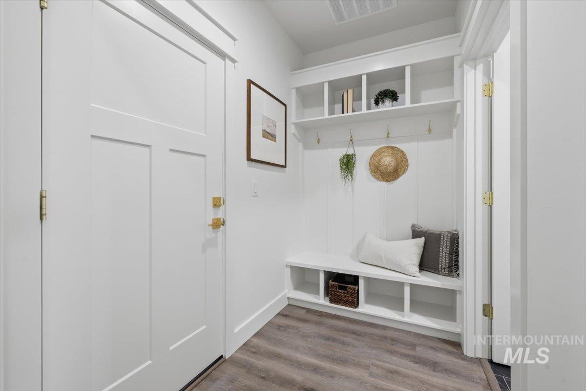 2658 Soulen Dr, Emmett, Idaho 83617, 3 Bedrooms, 2 Bathrooms, Residential For Sale, Price $527,500,MLS 98978433