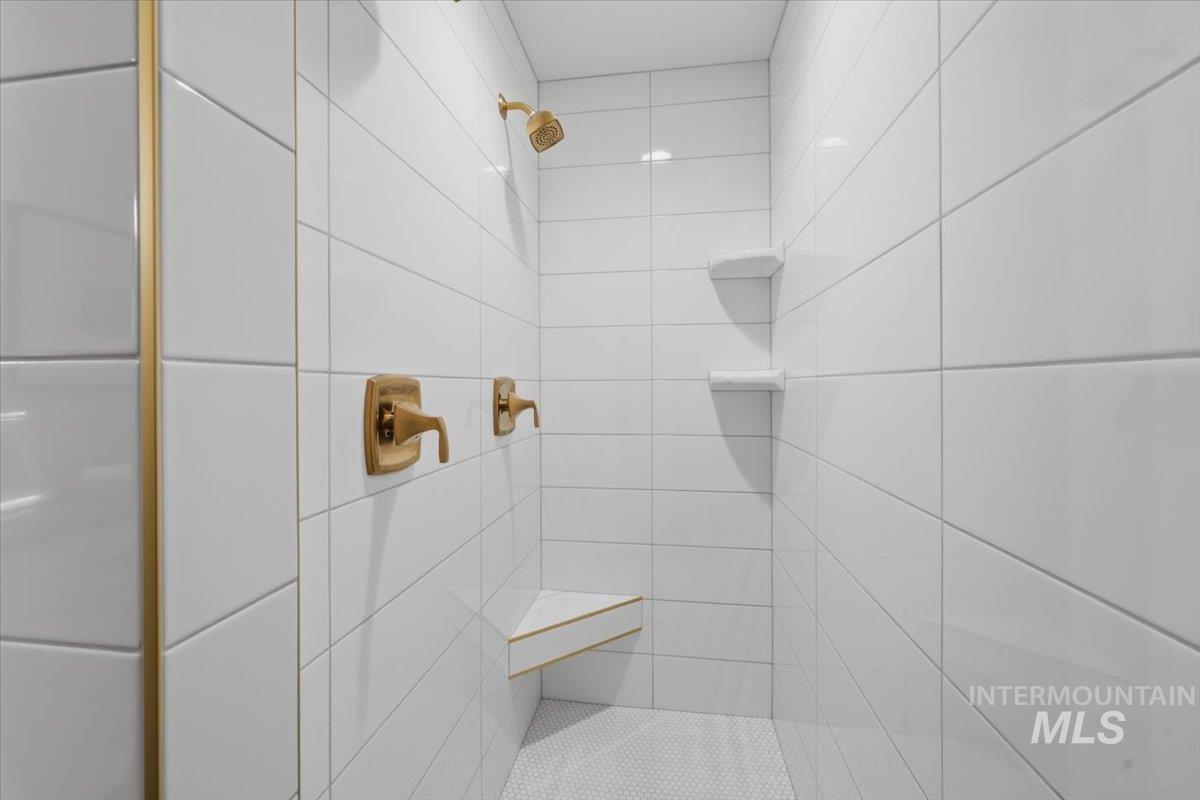 2658 Soulen Dr, Emmett, Idaho 83617, 3 Bedrooms, 2 Bathrooms, Residential For Sale, Price $527,500,MLS 98978433