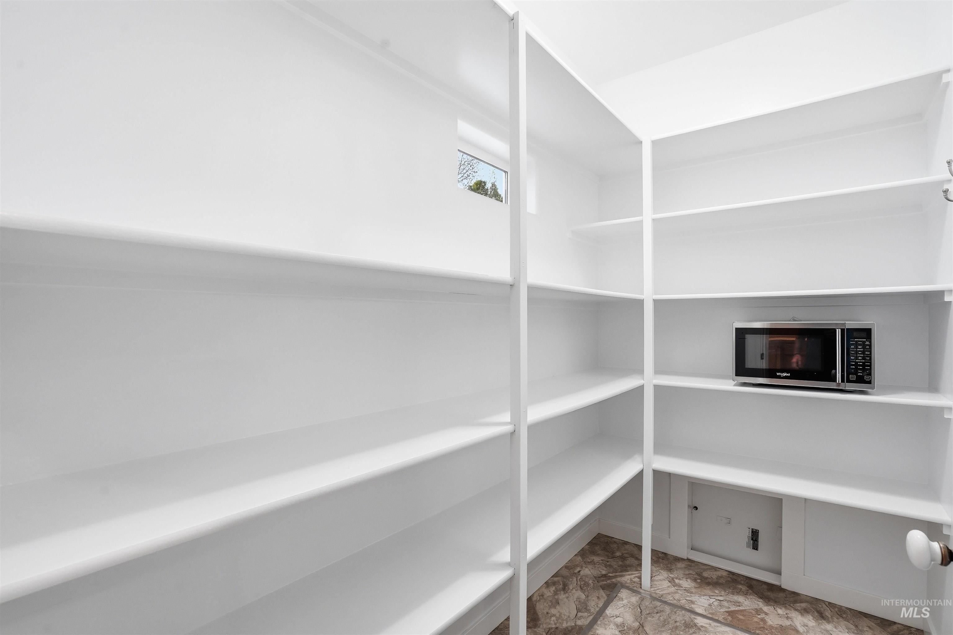 2380 Lower Pond Lane, Homedale, Idaho 83628-5100, 4 Bedrooms, 3 Bathrooms, Residential For Sale, Price $780,000,MLS 98978434