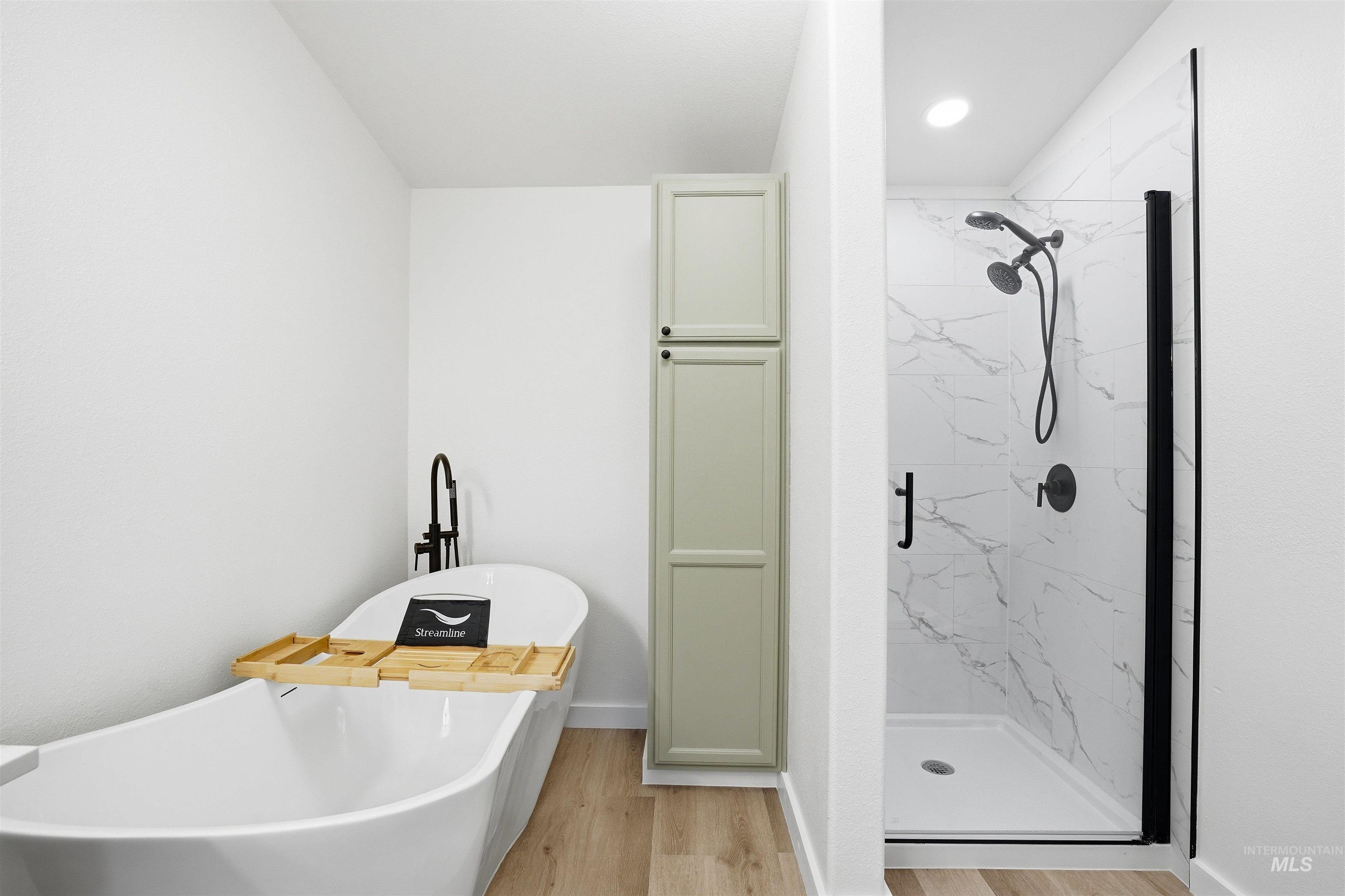 2380 Lower Pond Lane, Homedale, Idaho 83628-5100, 4 Bedrooms, 3 Bathrooms, Residential For Sale, Price $780,000,MLS 98978434