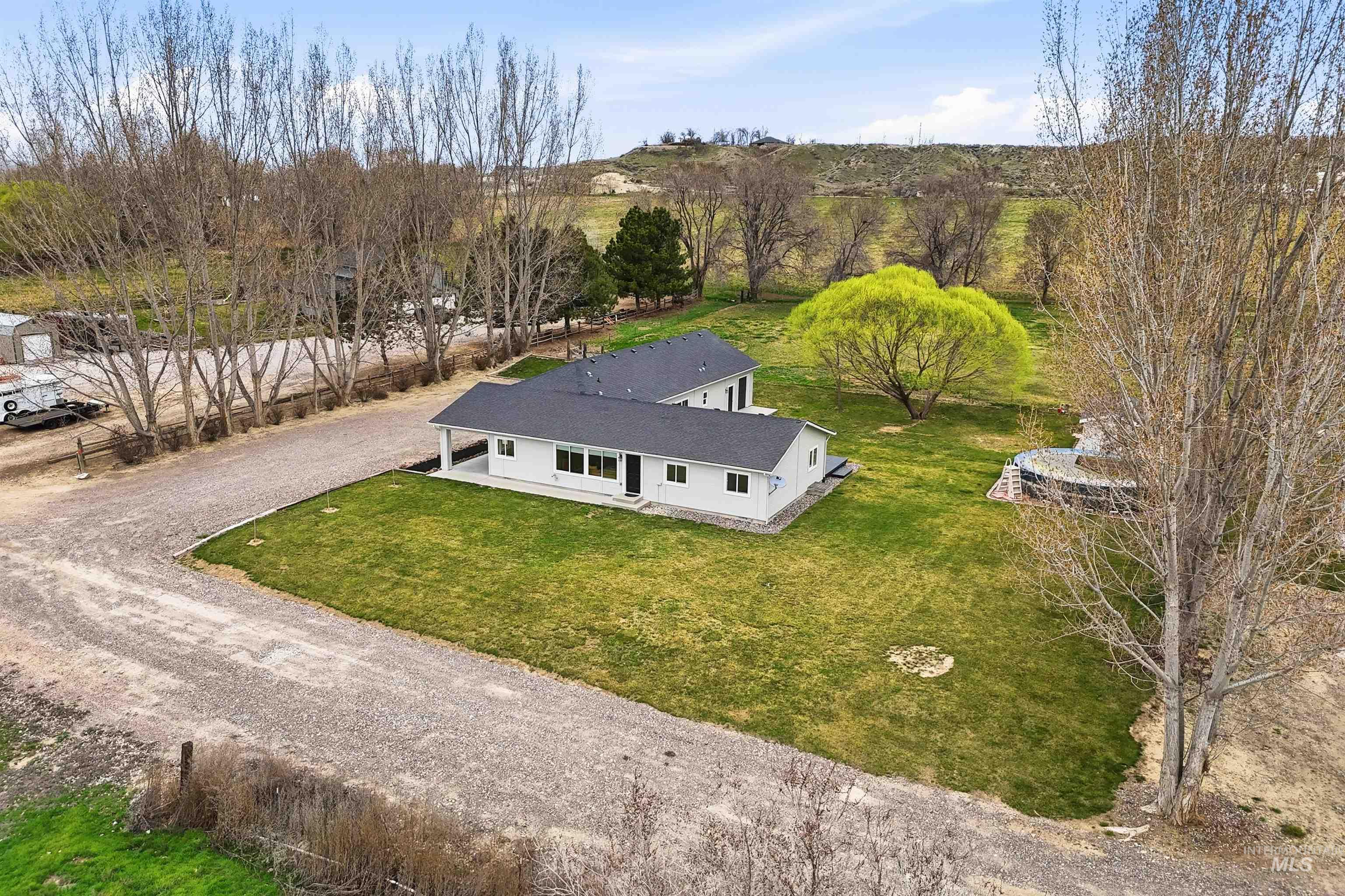 2380 Lower Pond Lane, Homedale, Idaho 83628-5100, 4 Bedrooms, 3 Bathrooms, Residential For Sale, Price $780,000,MLS 98978434