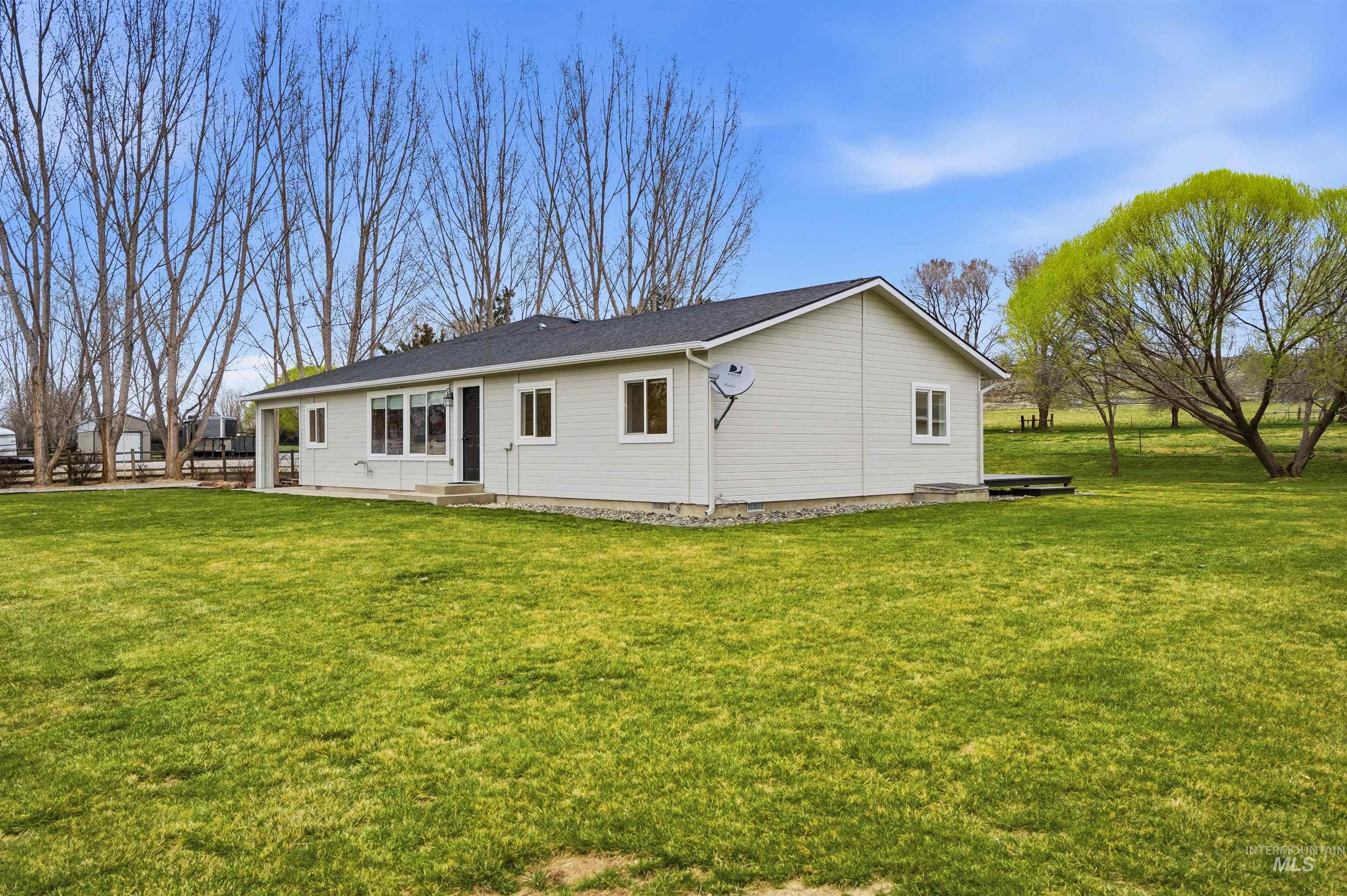 2380 Lower Pond Lane, Homedale, Idaho 83628-5100, 4 Bedrooms, 3 Bathrooms, Residential For Sale, Price $780,000,MLS 98978434